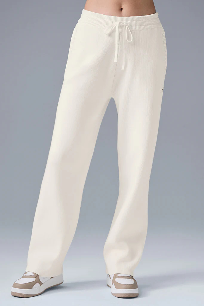 Scholar Straight Leg Sweatpant - Ivory | Alo Yoga (US)