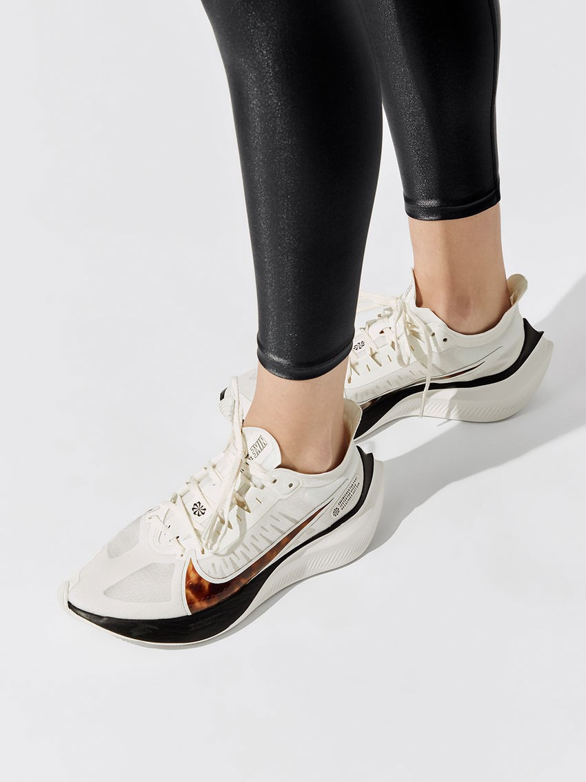 NIKE | Carbon38