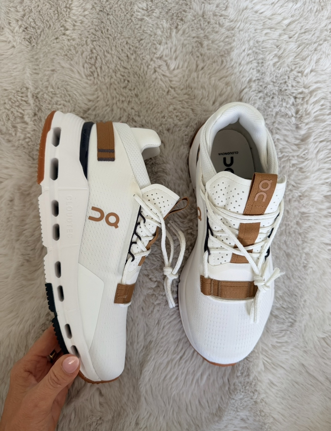 My go to travel sneakers 👟 

#LTKdayinmylife #LTKootd #LTKgrwm