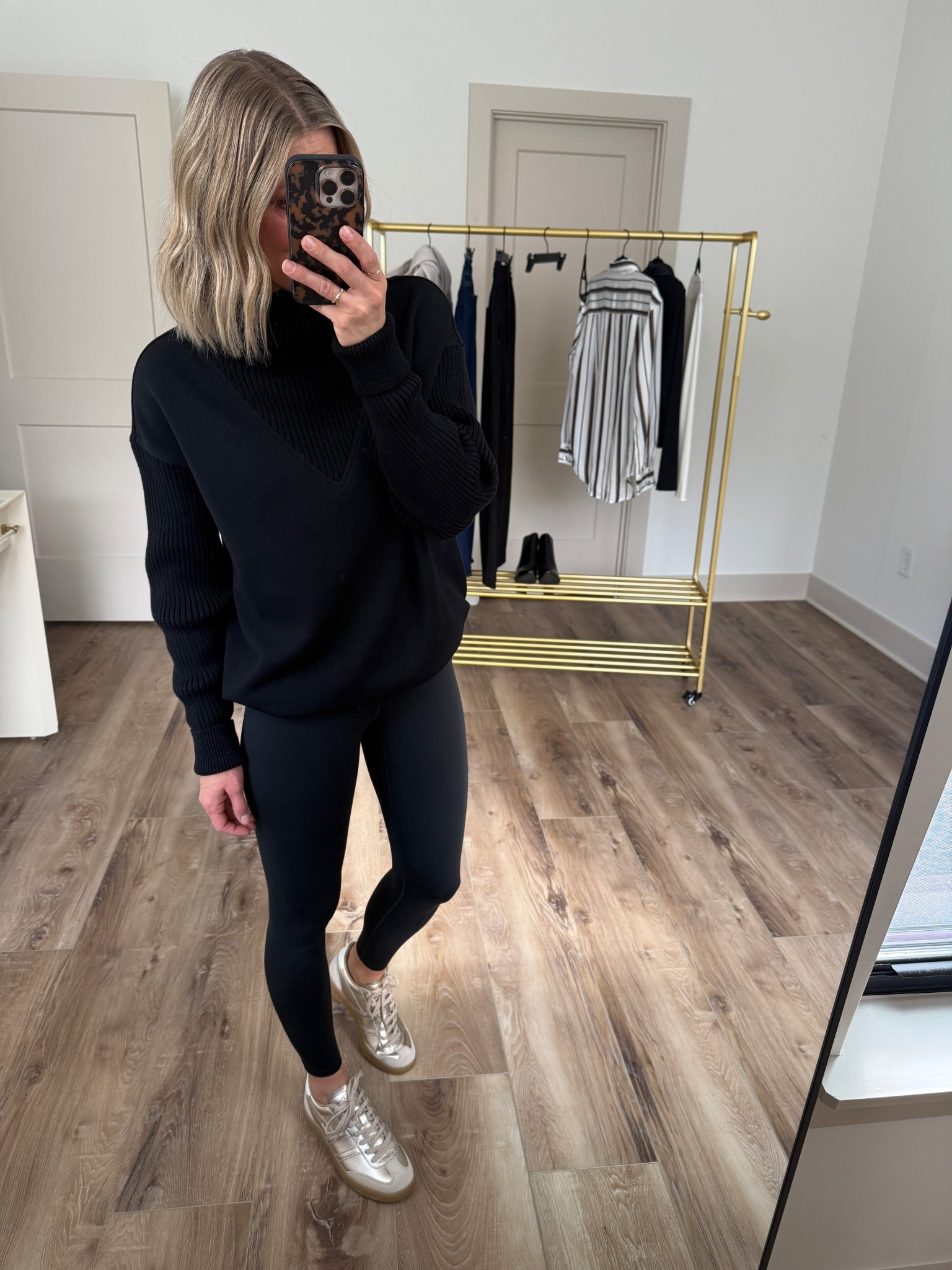 25” Leggings, wearing sized down one in XS

@evereveofficial #everevepartner #everevestyle 


#LTKFindsUnder100 #LTKActive #LTKOver40