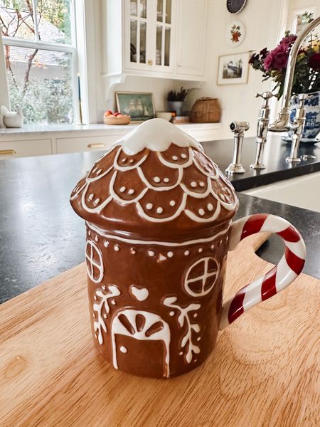 The most adorable gingerbread house lidded mug! Perfect for a festive hot chocolate ☺️❤️🎄

#LTKhome #LTKHoliday #LTKGiftGuide