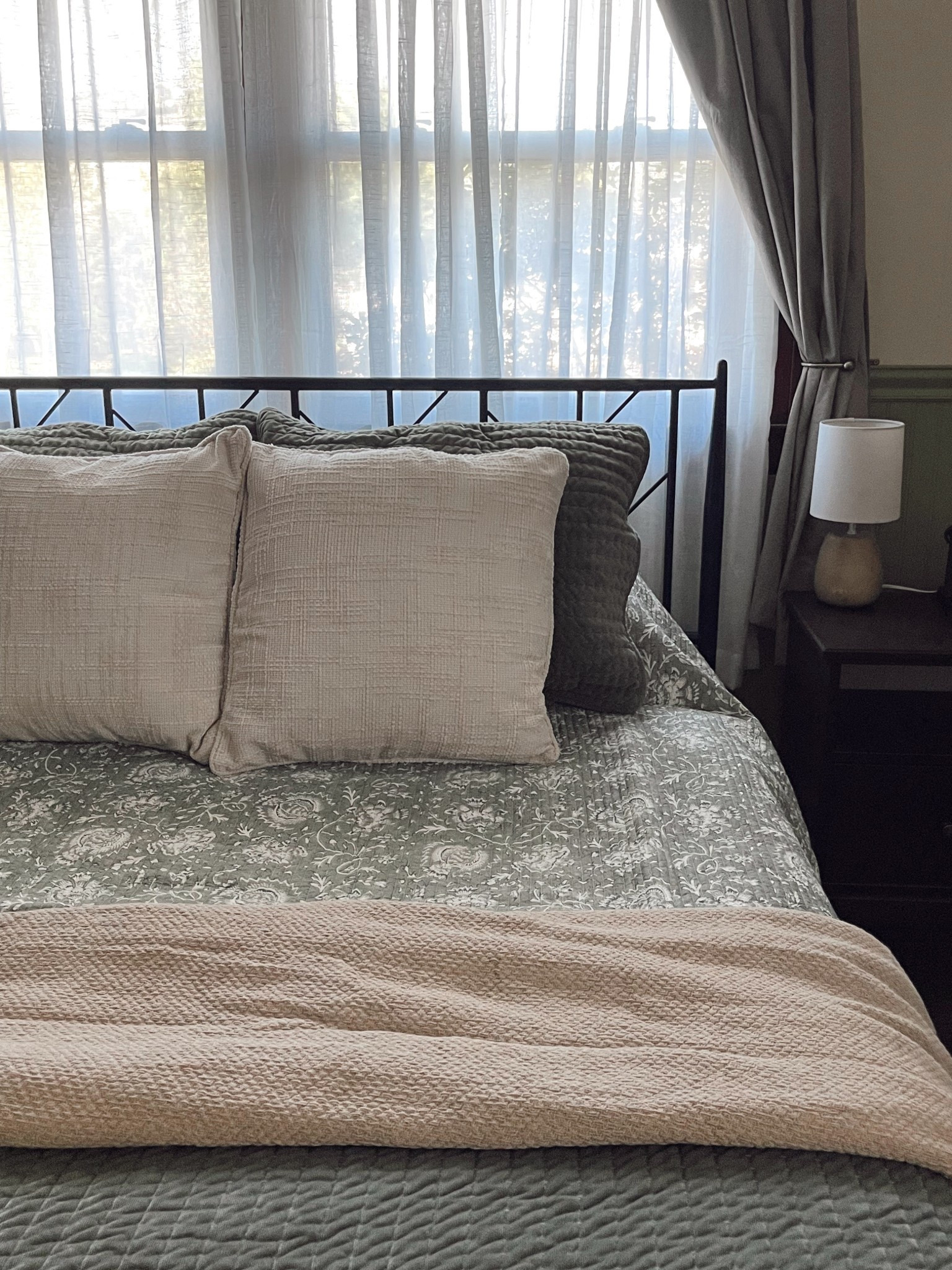 Home sweet home🤍🏡🥹

New home • home decor • sage green • traditional home • cozy home • 


#LTKHome