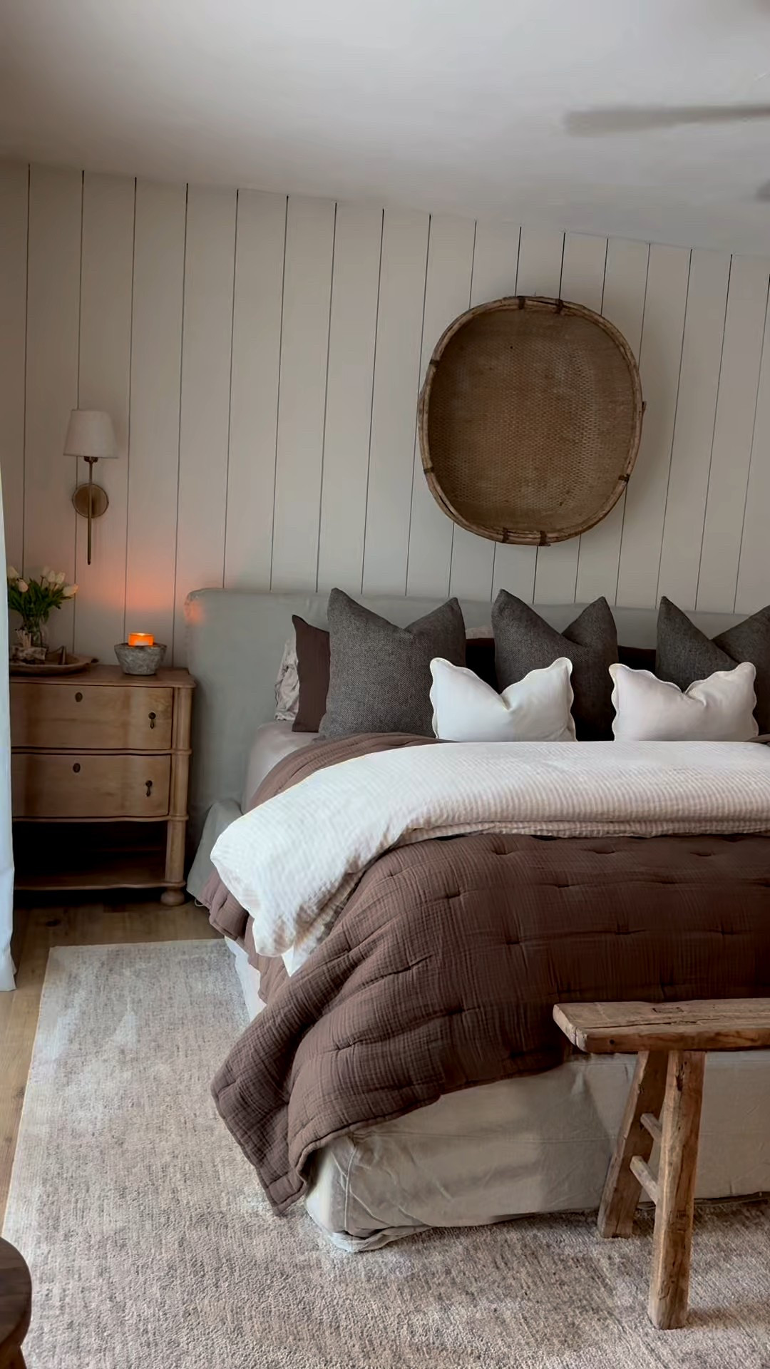 My bedding combo:
Bamboo sheets from @onequince in sand, paired with an airy gauze dream quilt and a linen duvet cover. I love I can swap the arrangement of these around and it creates different looks! Shop all of my finds here. #onequince #quincepartner 

#LTKSeasonal #LTKHome #LTKmorningroutine