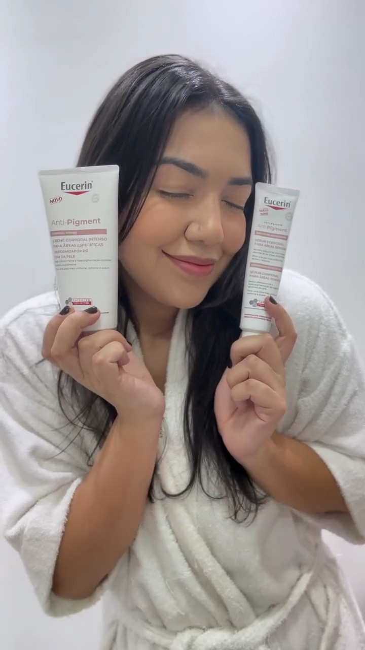 Rotina de autocuidado com @eucerinbrasil ✨

Se você assim como eu tem problemas com aquelas manchas escuras nas axilas e virilha causadas pelo atrito, eu te indico a linha Anti Pigment de @eucerinbrasil ! Além de deixar a pele mais uniforme, ainda suaviza e hidrata a pele ! Estou usando fazem alguns dias e já estou amando o resultado! 

Gostaram da dica ? Me contem o que acharam 🤍

#Eucerin #Antipigment #manchas #publicidade #skincareroutine #rotinadepele #cuidadocomapele