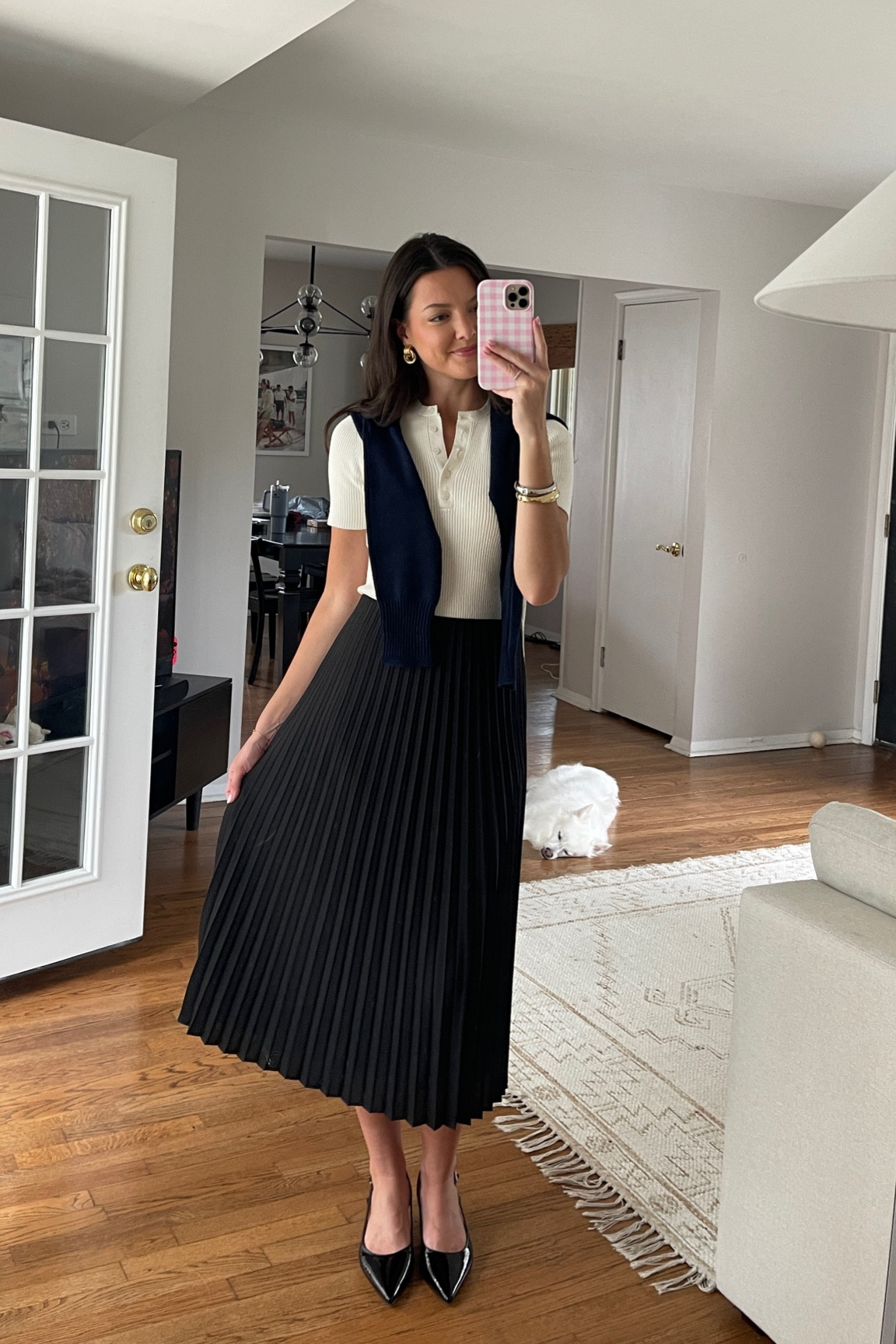 Love the movement of this pleated skirt- such a good workwear staple. Pair it with knee high boots for this winter! Wearing true size XS in everything  

#LTKFallSale #LTKWorkwear #LTKSeasonal