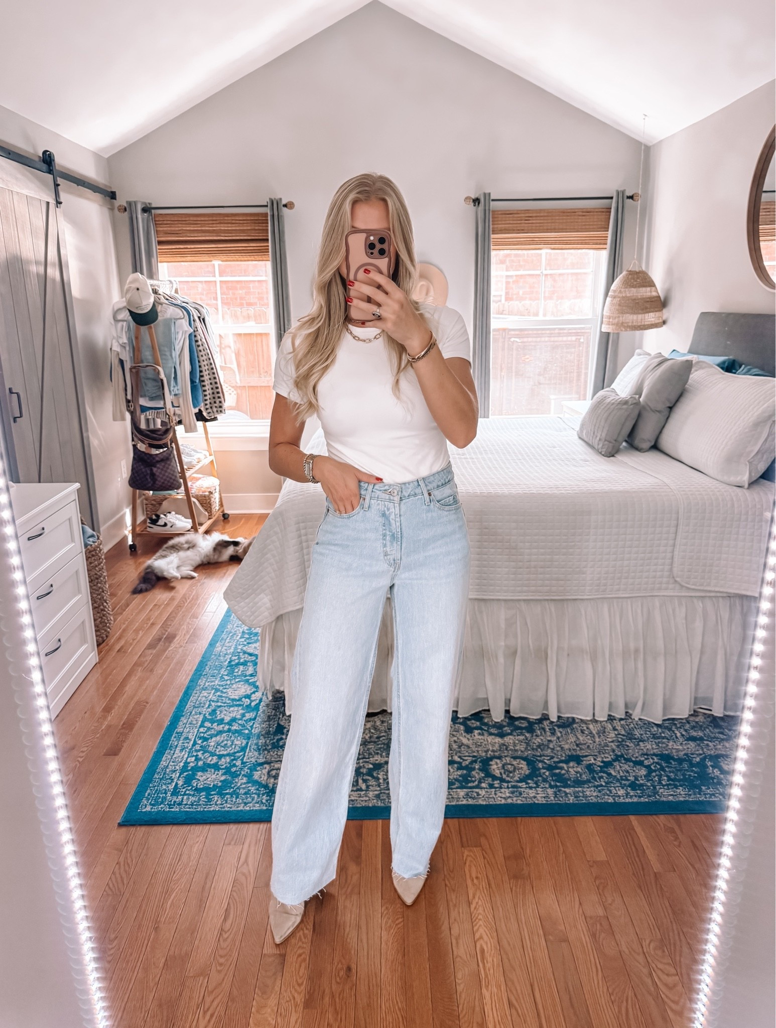 I tried on 10+ pairs of jeans so you don’t have to - and these were the clear winner! They elongate the legs, slim the waist, and come in several length options 👏🏼

Wearing size 2 long!

#momjeans #oldnavystyle #casualoutfitideas #casualoutfits
mom jeans, wide leg jeans, old navy jeans, look for less, everyday mom, fall casual outfit, amazon outfit, mom outfit, mom ootd, amazon haul, millennial style, mom fashion, affordable style

#LTKTall #LTKSaleAlert #LTKootd