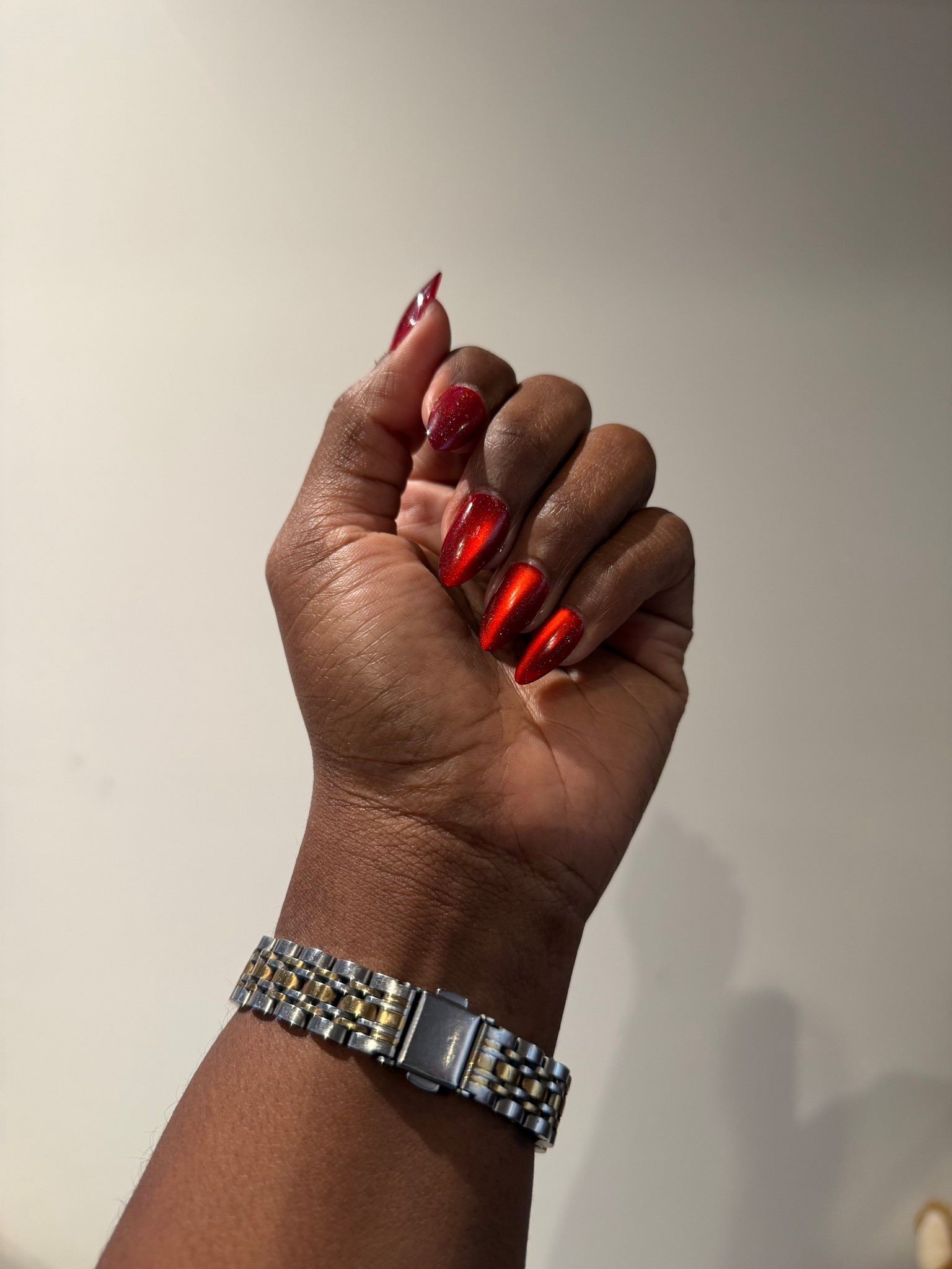 These press on nails are sooo cute! I absolutely love them! They would go perfect with a new year ever party dress or outfit too! 

#LTKBeauty #LTKFindsUnder50 #LTKHoliday