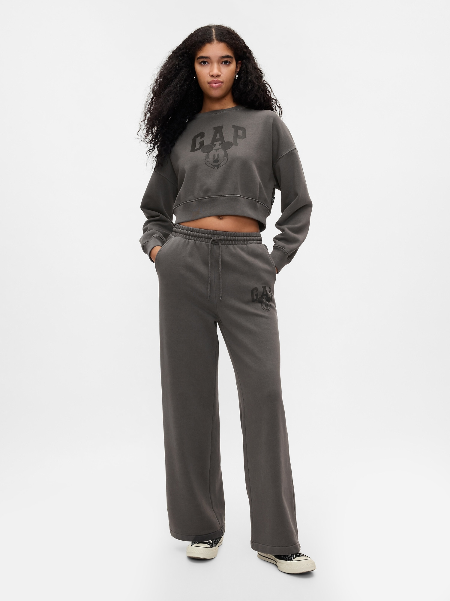 Gap × Disney Mickey Mouse Logo Wide-Leg Sweatpants | Gap (US)