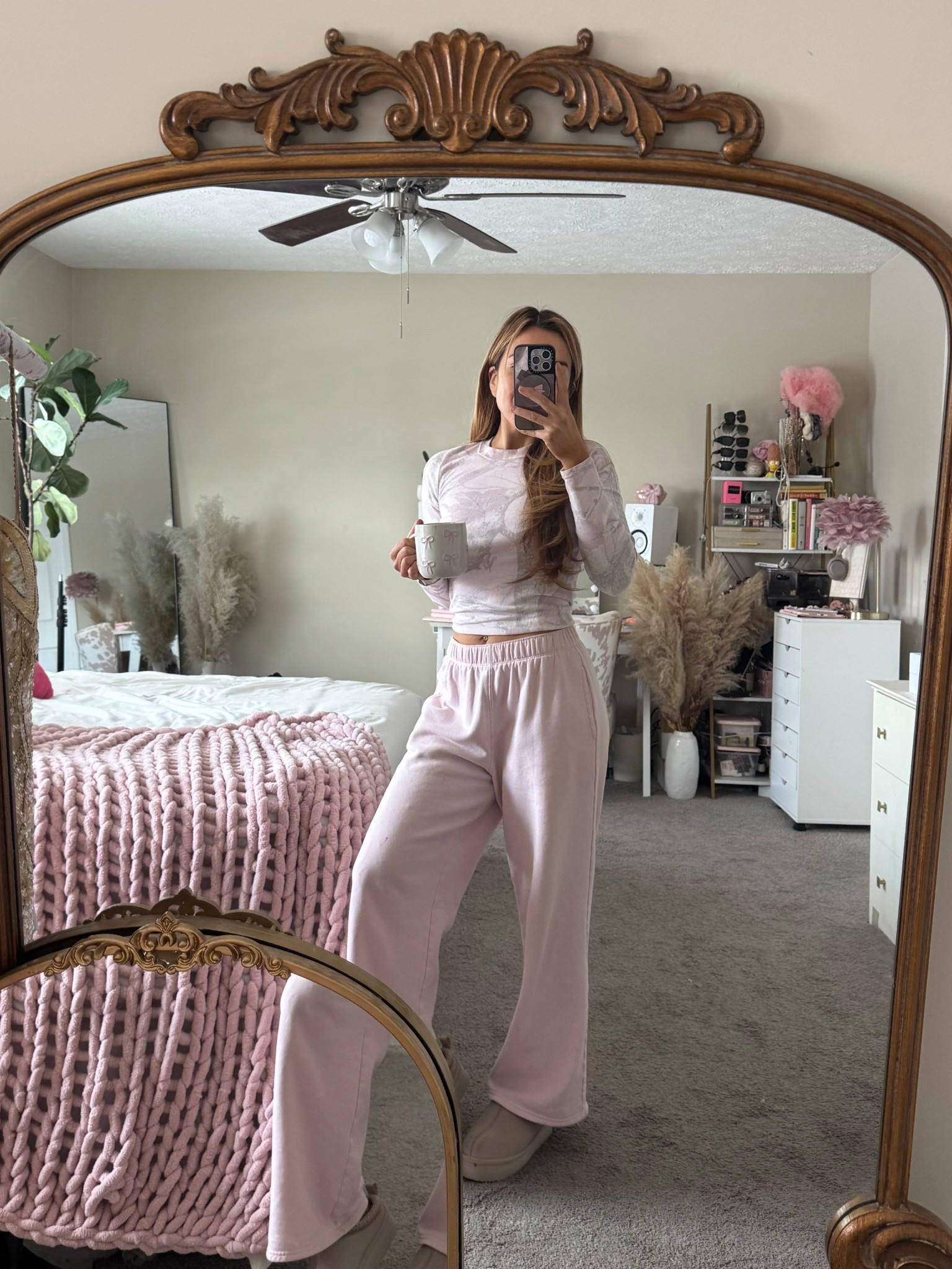 Hollister pink camo top and hollister pink sweatpants I live in!

#LTKselfcare #LTKmorningroutine