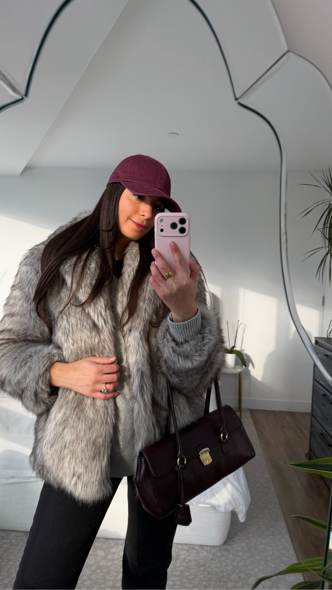 Casual winter style, winter ootd, faux fur coat outfit, chic winter outfits 

Coat is from last year but linking a few similar options, wearing a 28x32 in the denim 

#LTKootd