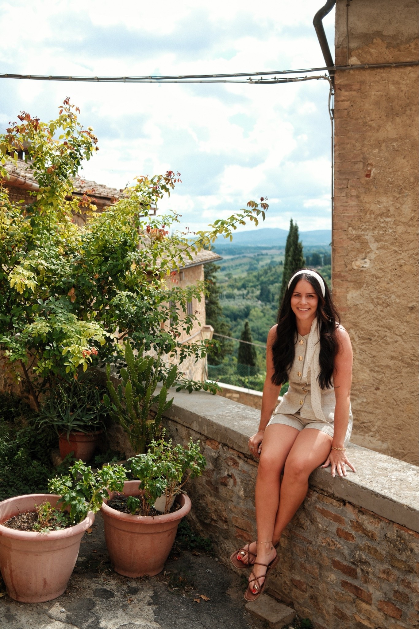 The perfect outfit to tour around Tuscany, wearing a medium 🇮🇹

#LTKootd #LTKTravel