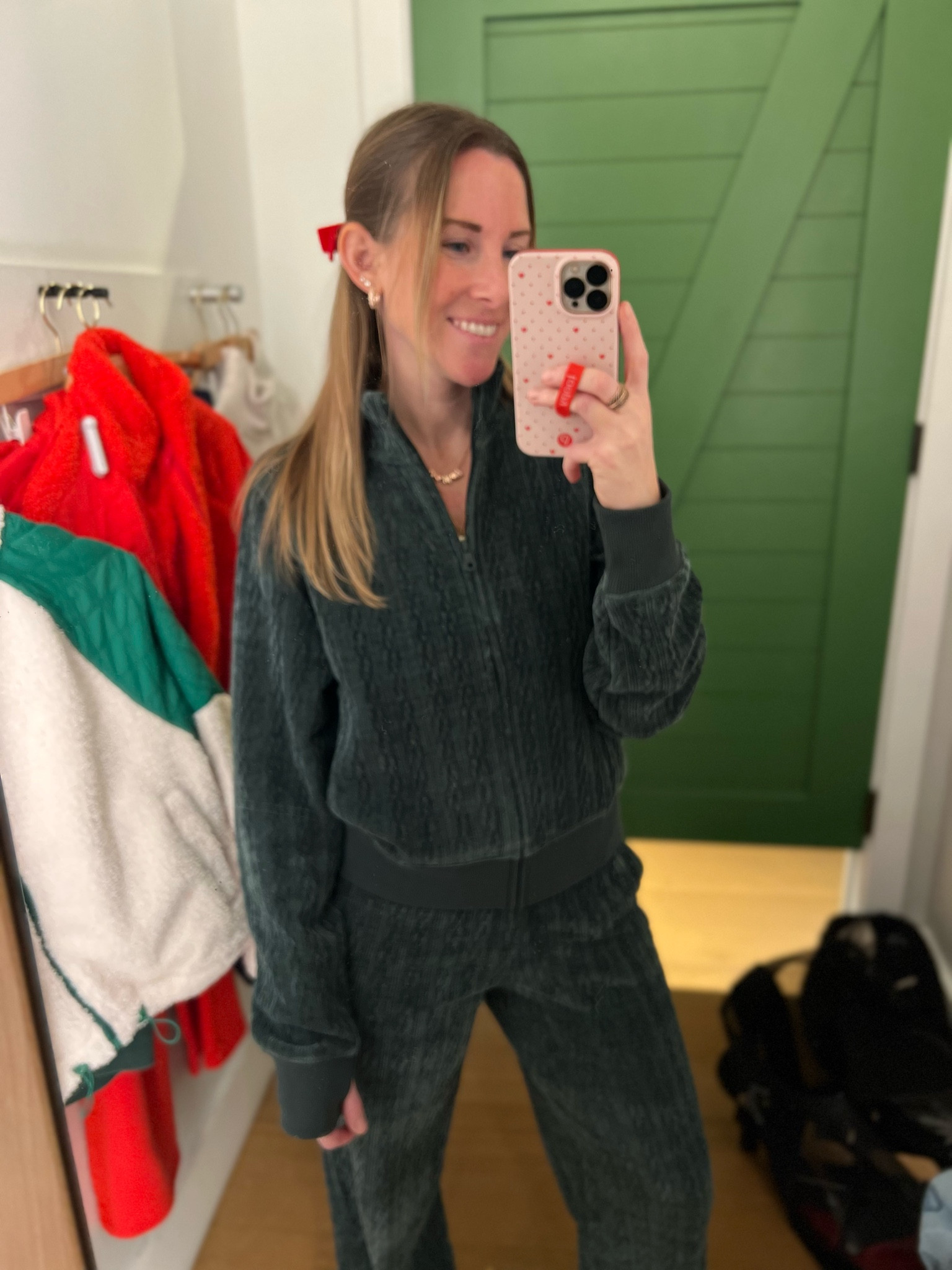 Obsessed with the fit of this and how comfortable it is! Such a classy way to dress down. 🤍🎄

#LTKCyberWeek #LTKmomlife #LTKootd