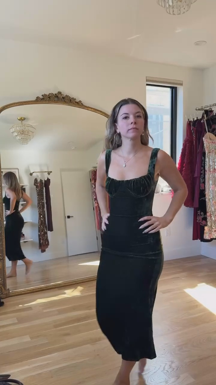 vici fall and winter wedding guest a special occasion dresses for formal to black tie  

Code: 
Vici:Emerson35
Colleen Rothschild: Emerson20
Electric Picks: Emerson20

Sizing: 
i did my normal small in all except the rust pleated gown- i sized down to an xs

Wedding guest
Formal event
Black tie
Blue gown 
Pleated dress
Black party dress
Fall event 
Special occasion
Cocktail dress
Floral dress



#LTKSeasonal #LTKStyleTip #LTKParties