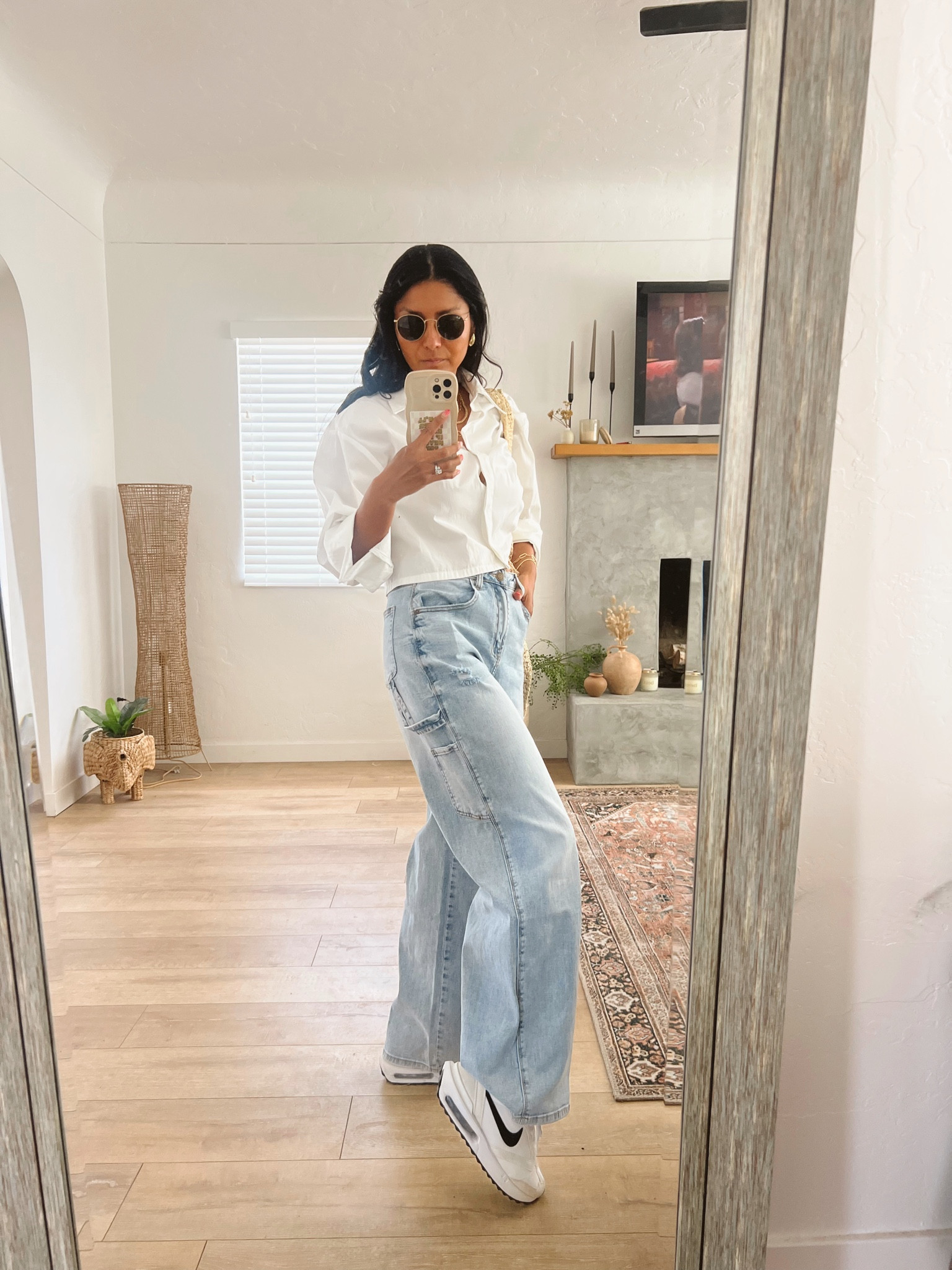Literally best jeans ever! I got so many compliments on these while I was at work. 
Wearing size: 3 (26)