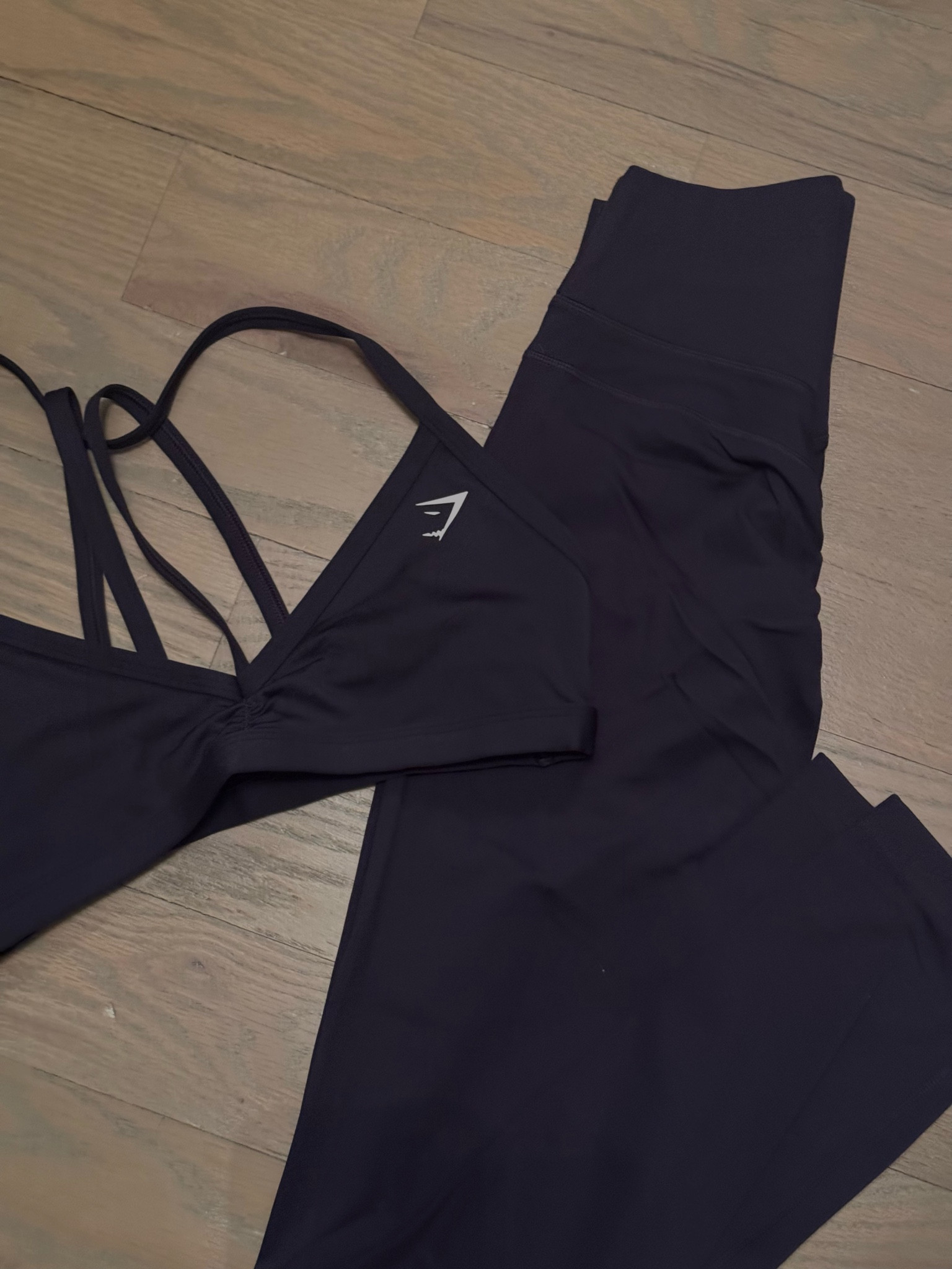 I am so beyond obsessed with this Whitney Simmons workout set I am so excited - Navy moment !!! Small in both 

#LTKFindsUnder100 #LTKFindsUnder50 #LTKFitness