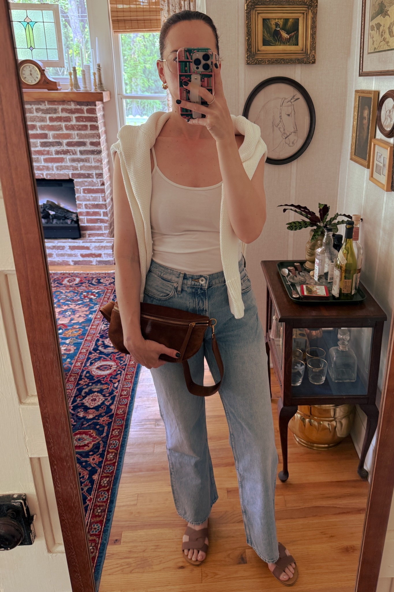Effortless, everyday kind of outfit 🤍
Just a good pair of jeans, a classic tee, and that “I didn’t try too hard” energy—because sometimes simple really is the statement. ✨

#LTKootd #LTKdayinmylife #LTKgrwm