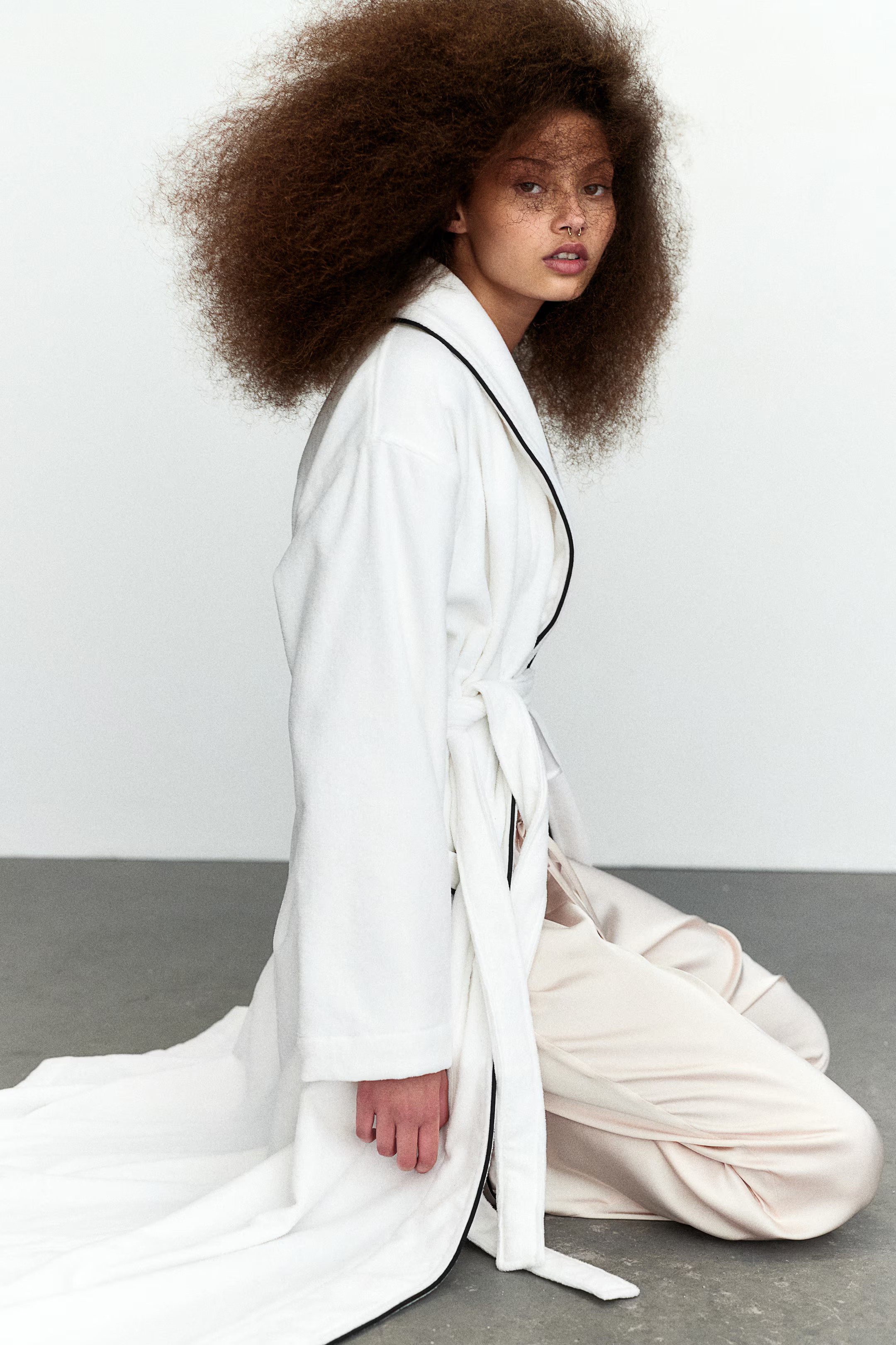 Velours ochtendjas - Wit - HOME | H&M NL | H&M (DE, AT, CH, NL, FI)