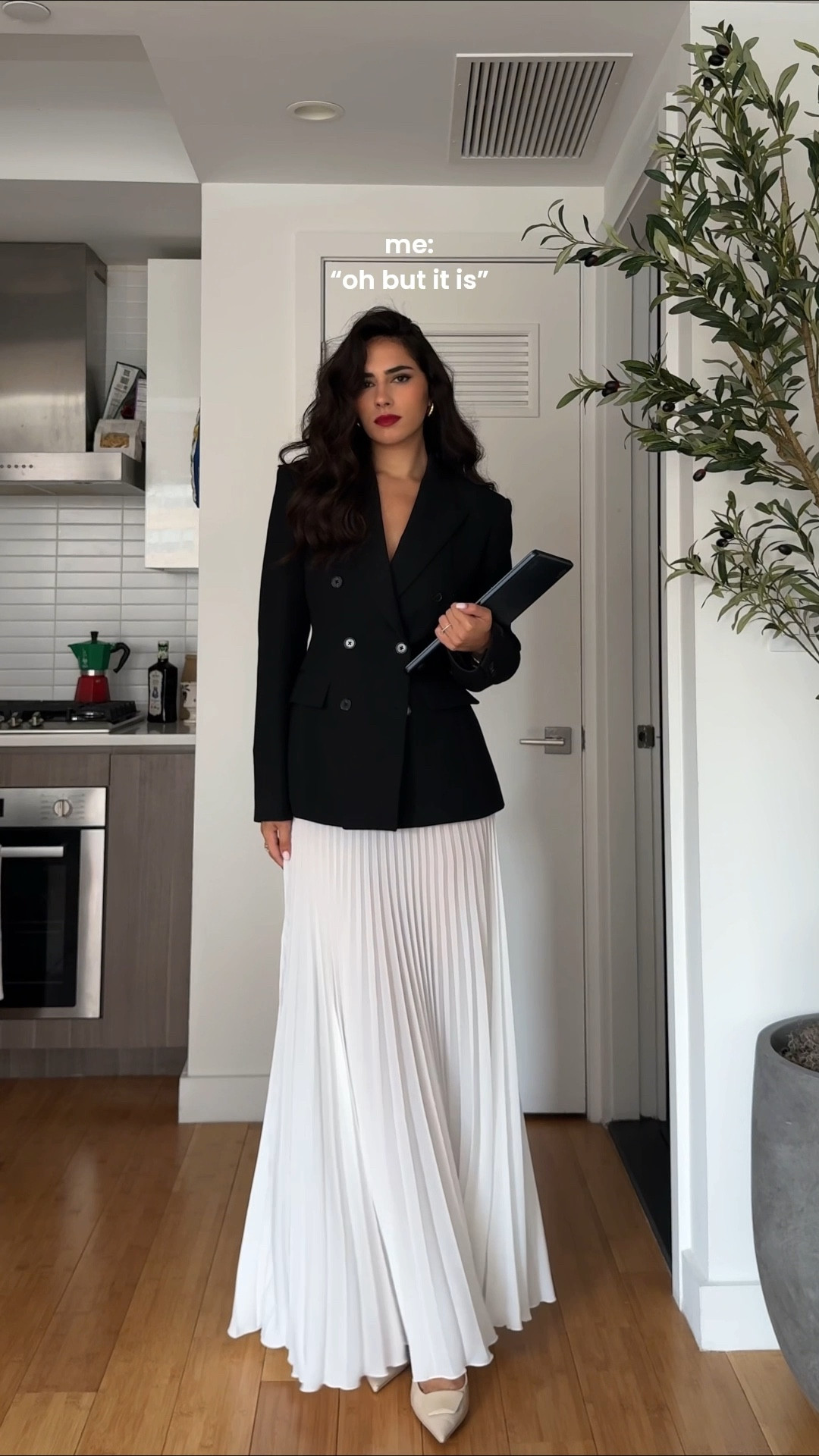 When the memo says ‘casual workplace’… I read ‘runway-ready every Monday 💼 // in love with all of those outfits!! You can wear them to the office, to university… or like me just to go grocery shopping or grab coffee with my husband 😂🖤
Which one is your favorite?🖤

#LTKWorkwear #LTKStyleTip #LTKSeasonal