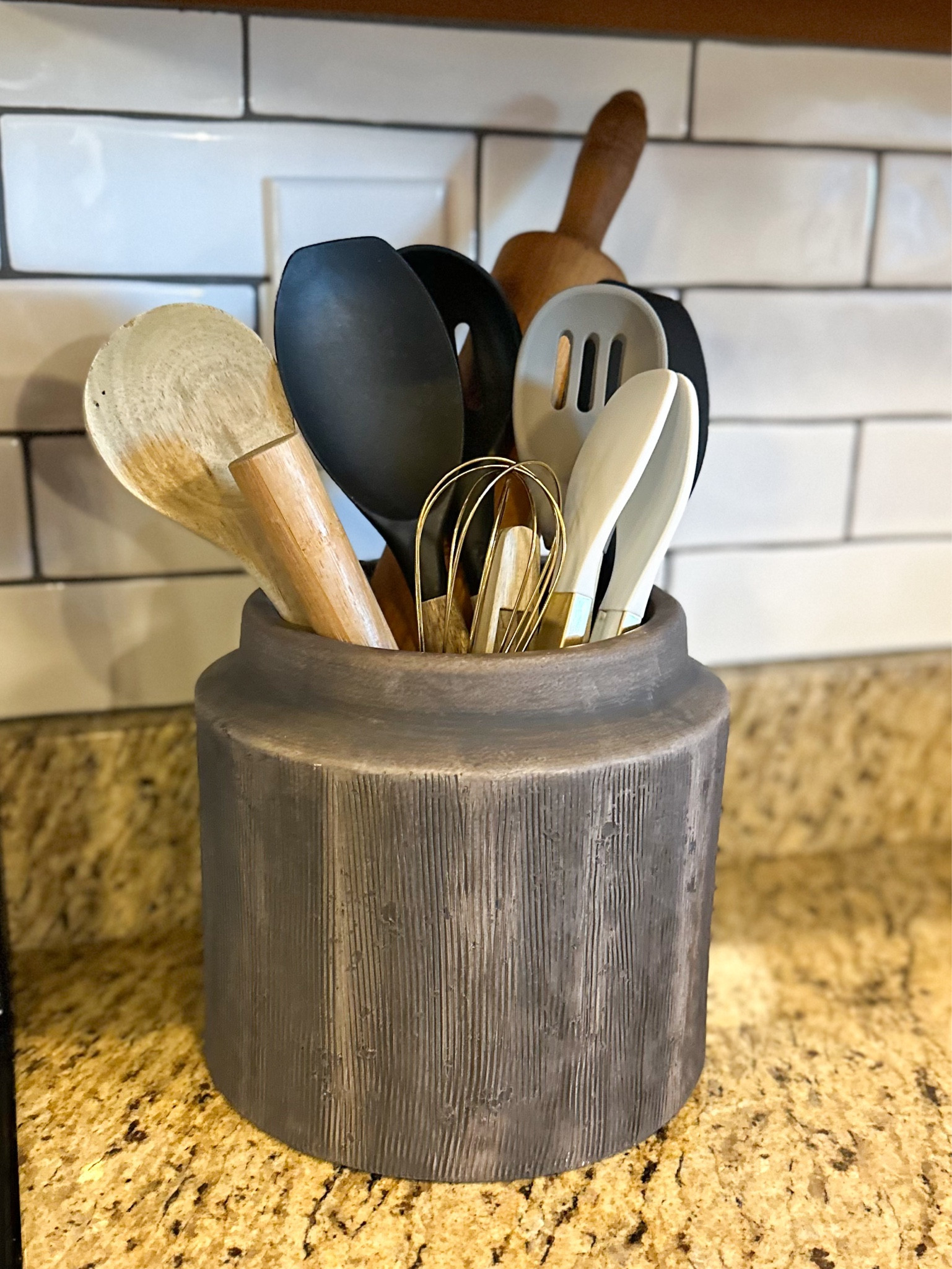 Love how versatile this gorgeous planter is from Walmart! This is the larger size being used as a utensil holder. How would you use this planter in your home? Tell me your ideas in the comments! 


#LTKhome #LTKsalealert #LTKSeasonal
