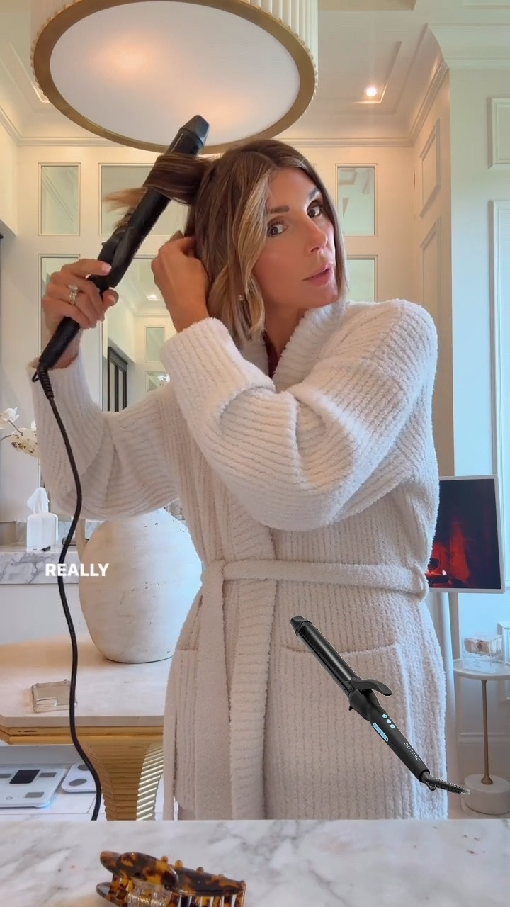 How I curl my hair! I use a 1.5 inch curling barrel

#LTKBeauty