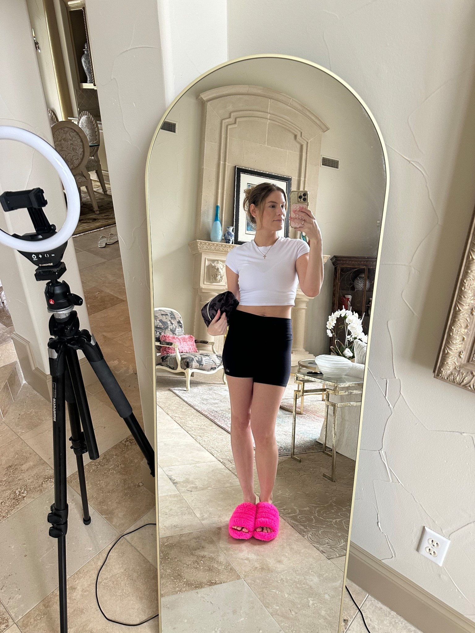 Cozy Alo yoga workout set for running errands 

#LTKFindsUnder100 #LTKActive