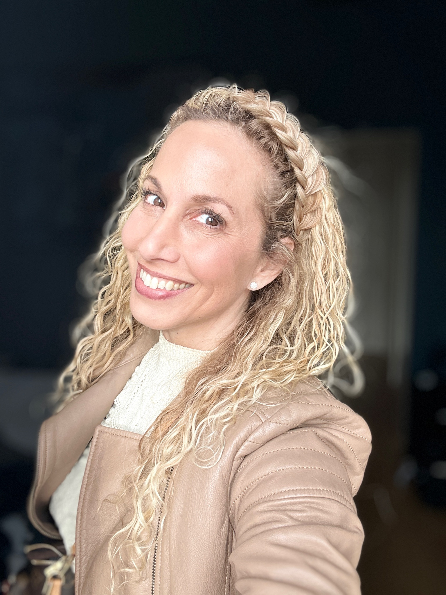 If you’re having a bad hair day, this headband will save the day! It comes in so many hair colors, doesn’t give me a headache and takes just one second to adjust so you look like you took time to braid your hair. I used it so much on my trip because there was wind and rain. It’s such an incredible #amazonfind under $20!

#LTKfindsunder50 #LTKover40