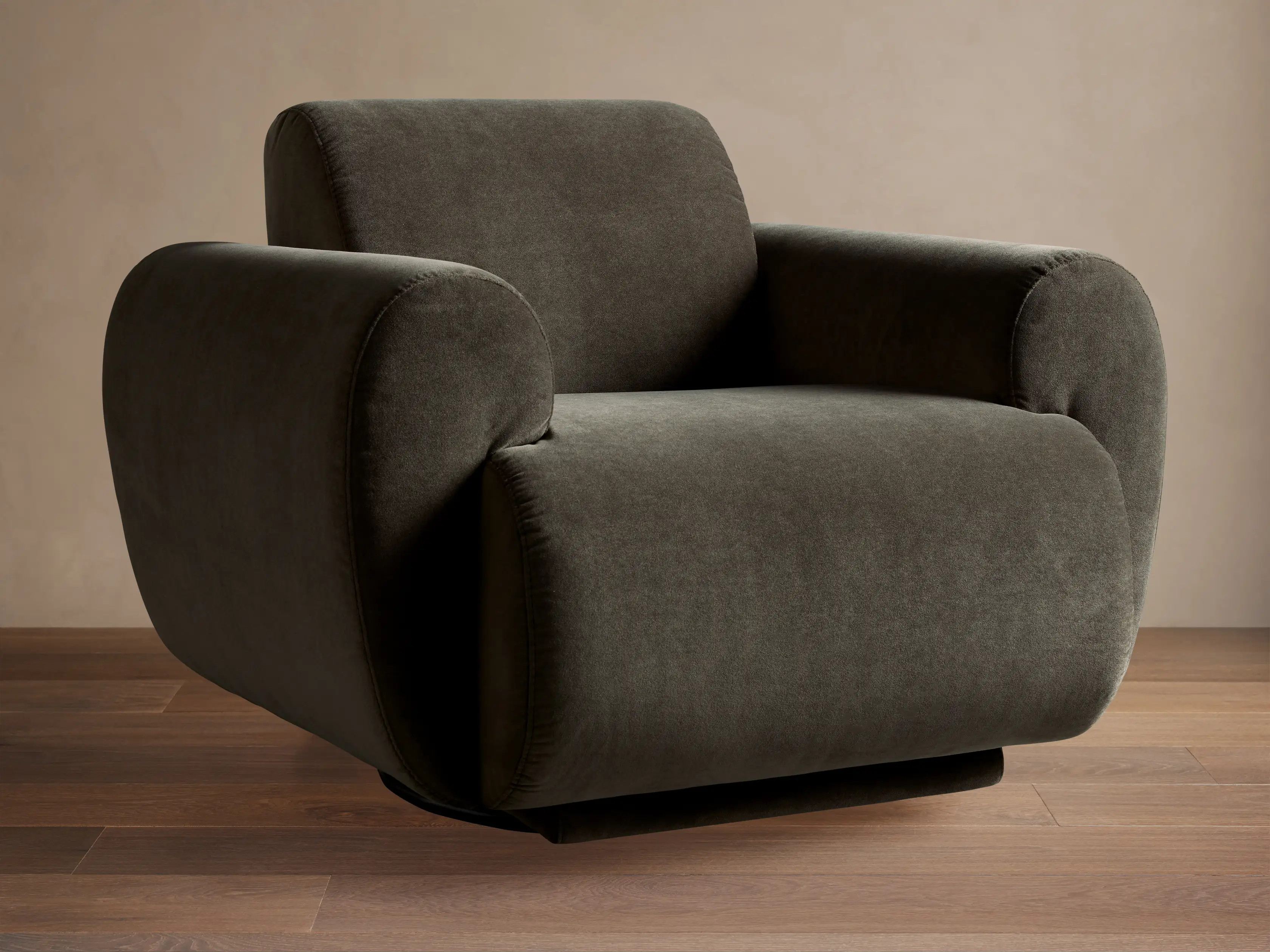 Gianni Swivel Chair | Arhaus
