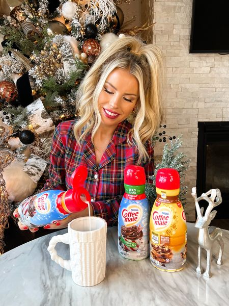 #ad There’s something about the @coffeemate holiday coffee creamers that make your morning cup extra festive! You know I’m a Peppermint Mocha fan, and I love that it also comes in a sugar free version. The Toll House Brown Butter Chocolate Chip Cookie flavor is rich, smooth, and instantly puts you in the holiday mood! Pick up these seasonal flavors at @Target!
#Target #TargetPartner #Coffeemate #Coffeecreamer #Coffee