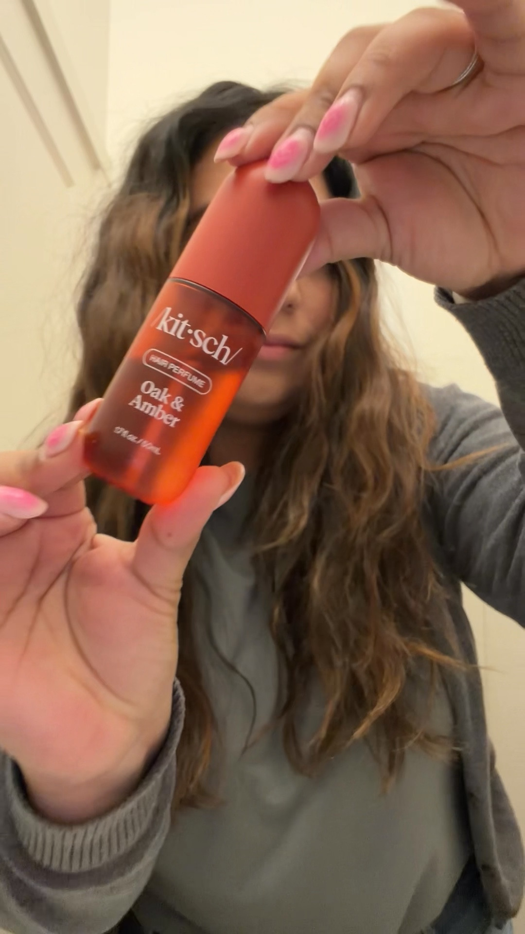 Este perfume para el cabello huele delicioso, ya no hay dañar nuestro cabello echándonos perfume regular. Este me encanta tiene un tamaño perfecto para llevarlo a todos lados.

#LTKmomlife #LTKselfcare #LTKmorningroutine