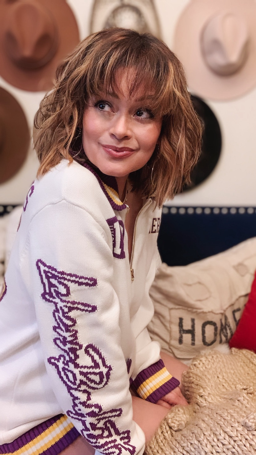 The perfect cardigan! LA Lakers 
Basketball 
Sports
Jersey 
NBA

#LTKparties #LTKfitness #LTKstyletip