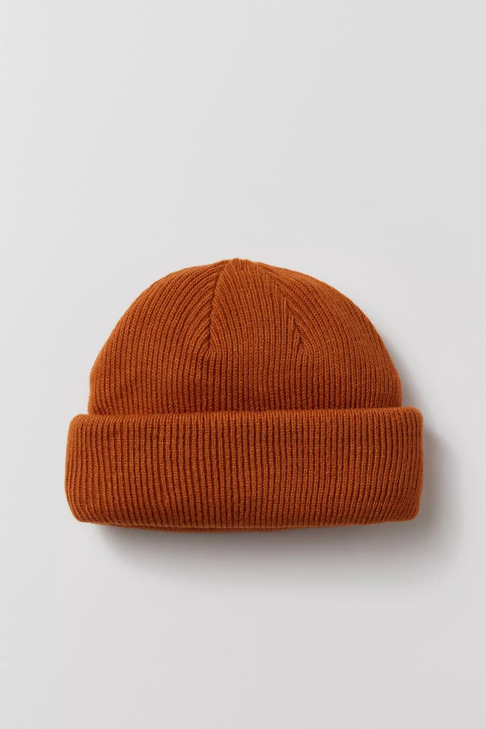 UO Short Roll Knit Beanie | Urban Outfitters (US and RoW)
