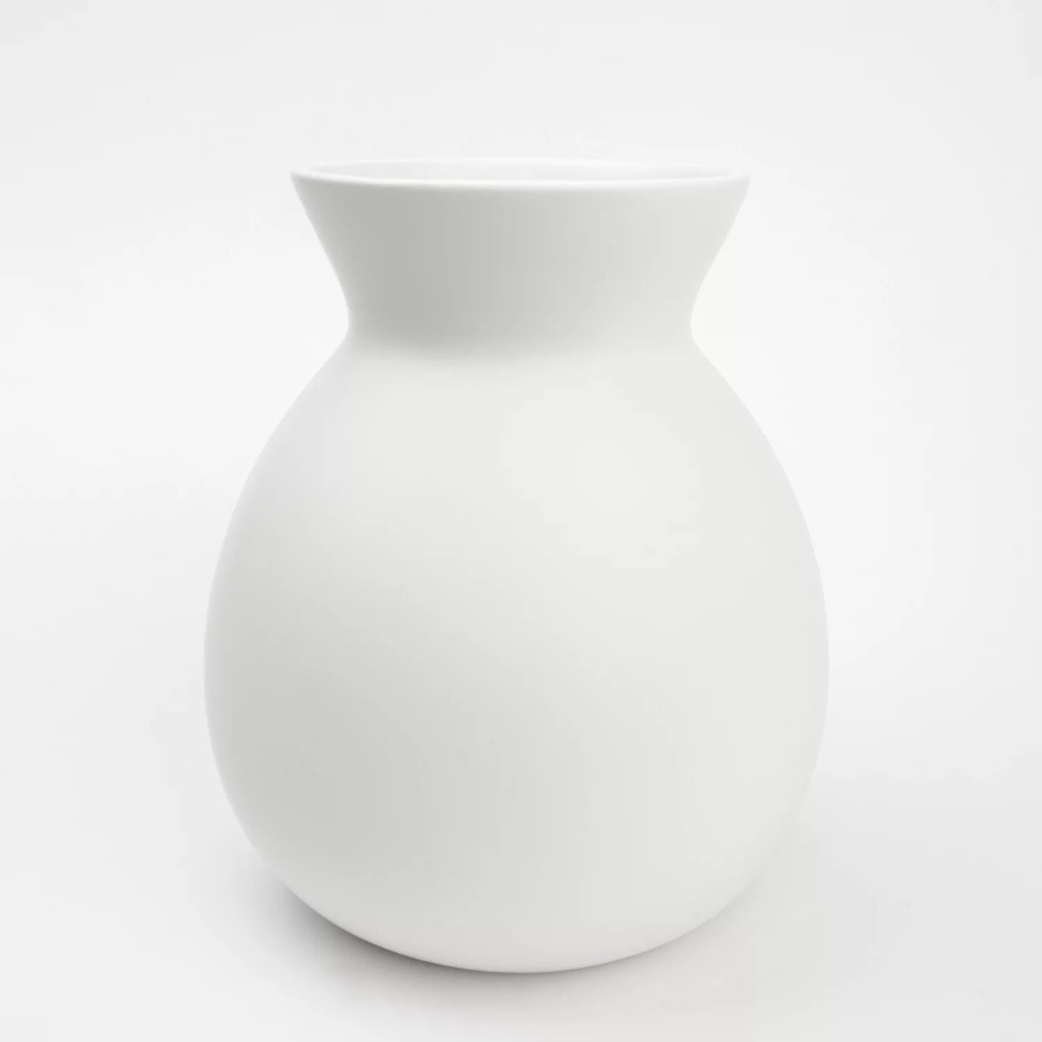 Mainstays 6.75in x 8in Solid White Finish Ceramic Vase | Walmart (US)