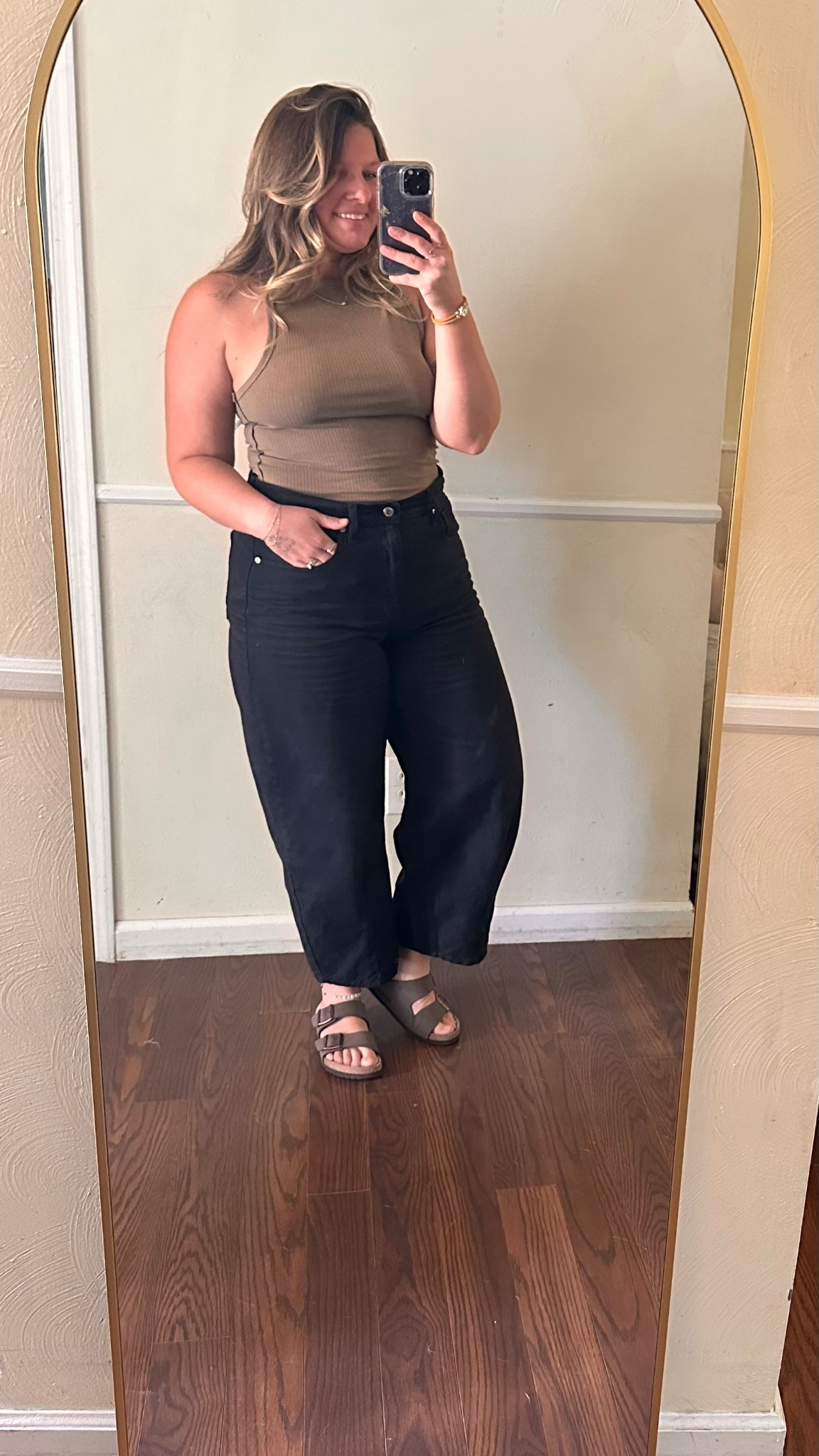 Cute but casual happy hour date fit. 

#LTKStyleTip #LTKU #LTKMidsize