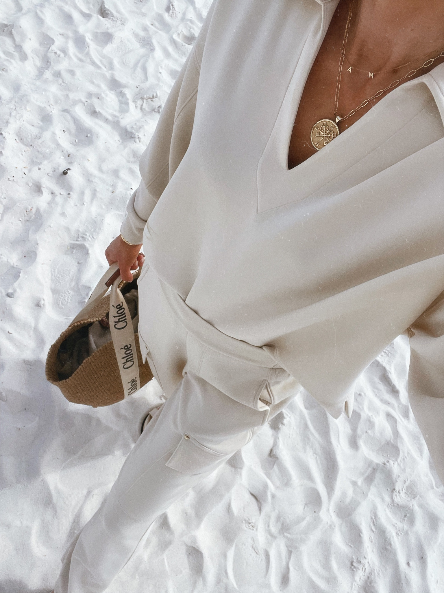 Casual comfy outfit for chilly beach days 