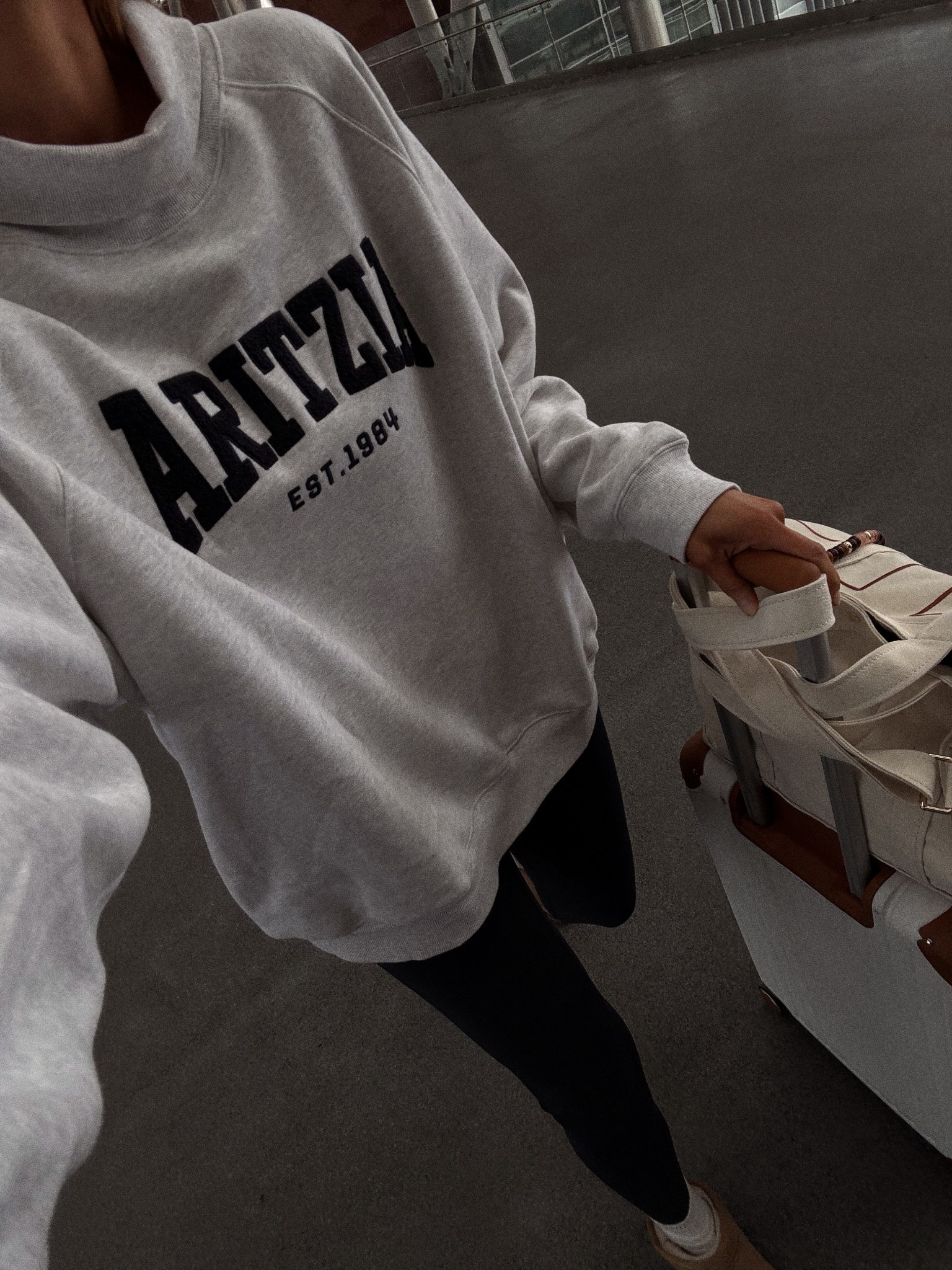 Travel Outfit / Aritzia Mockneck 