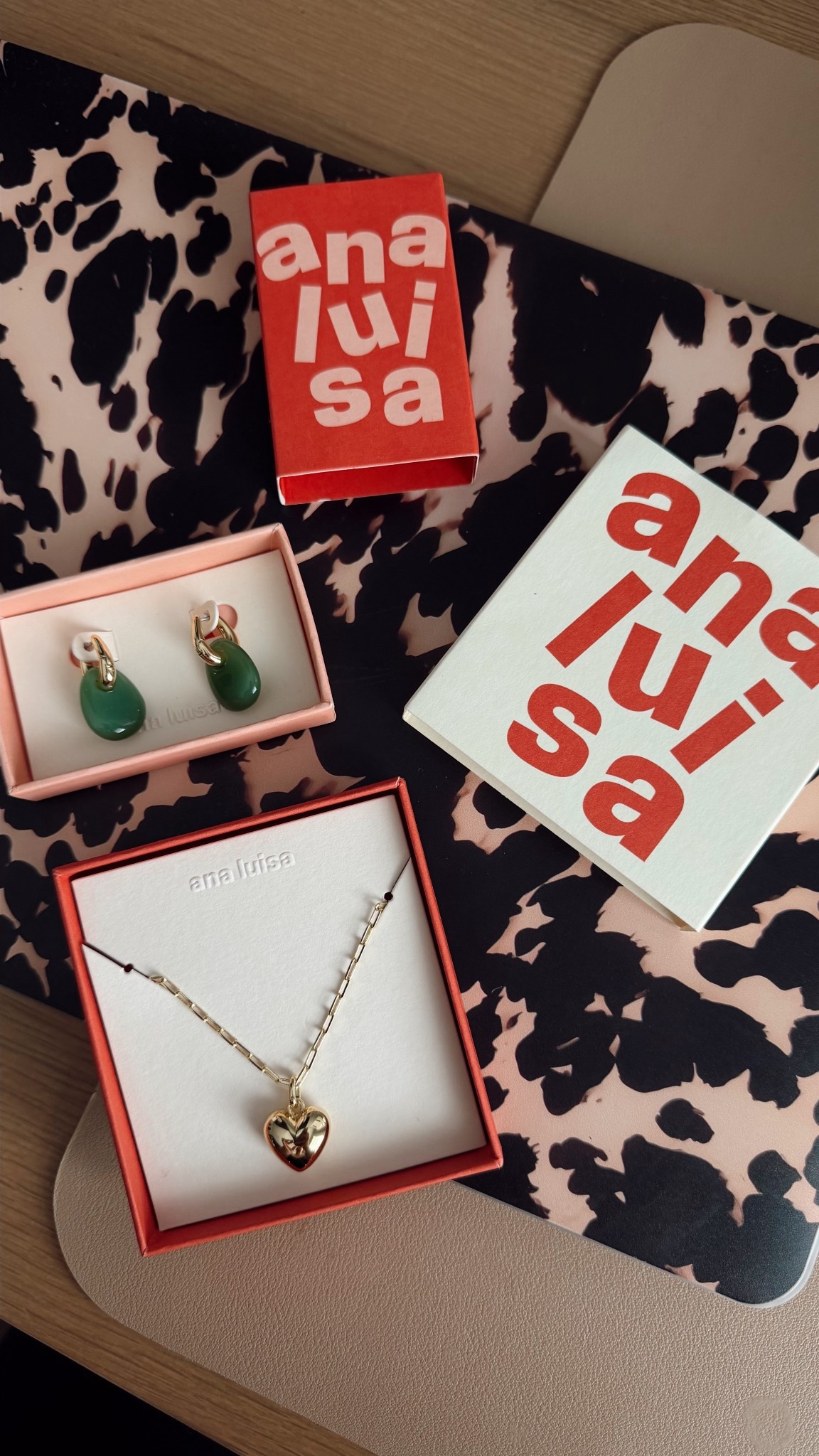 A few of my favorite pieces from Ana Luisa ✨ such a great sale! 25% off + FREE diamond studs on orders $250+ 🎁


#AnaLuisa #AnaLuisaAmbassador #BestDeal #ad