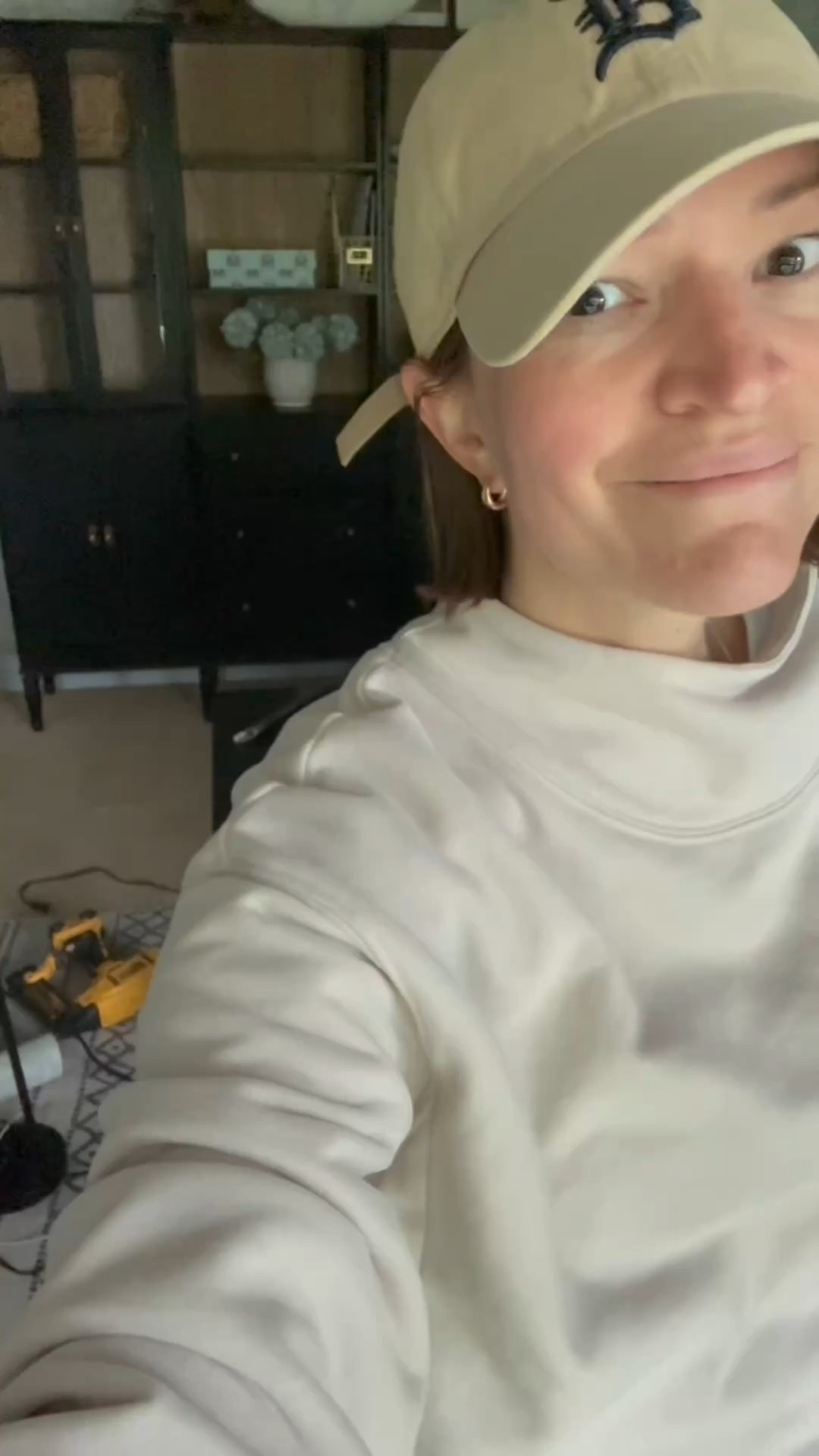 office renovation wall #1 done.
Might just be my brain but sometimes one wall at a time makes it feel more manageable
Next up, more wallpaper and making that standup desk pretty.
#diyprojects #homedecor #officedesign #homeoffice