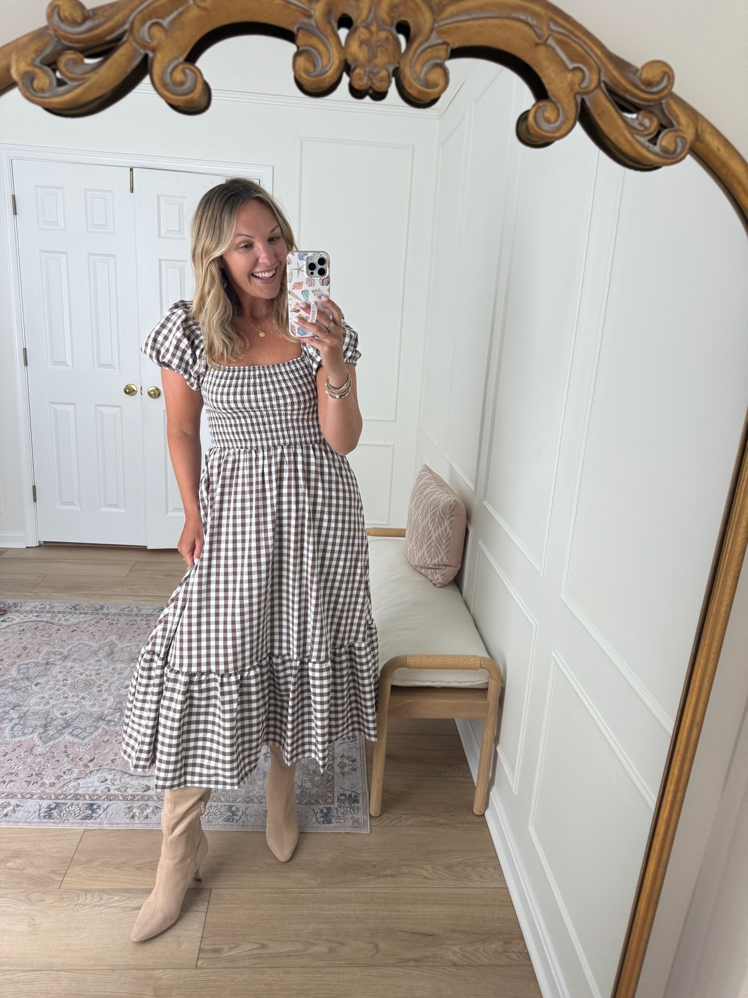 This print is everything for fall!! Love this for family photos, a date night, or any fall event! Wearing a med