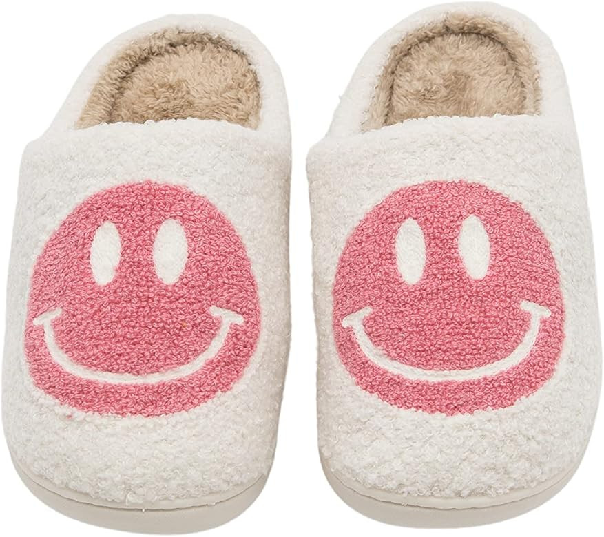 CHATTE Retro Smiley Face Comfort Indoor Outdoor Cozy Trendy Slip-On Slipper | Amazon (US)