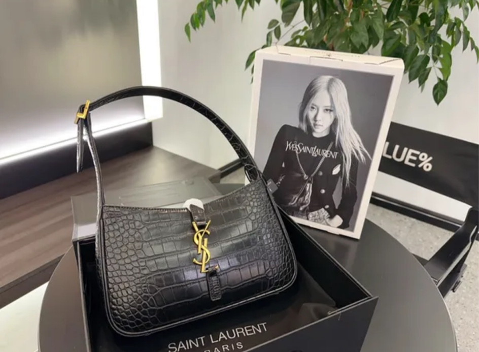 DHgate YSL purse dupe

#LTKitbag #LTKstyletip #LTKbeauty