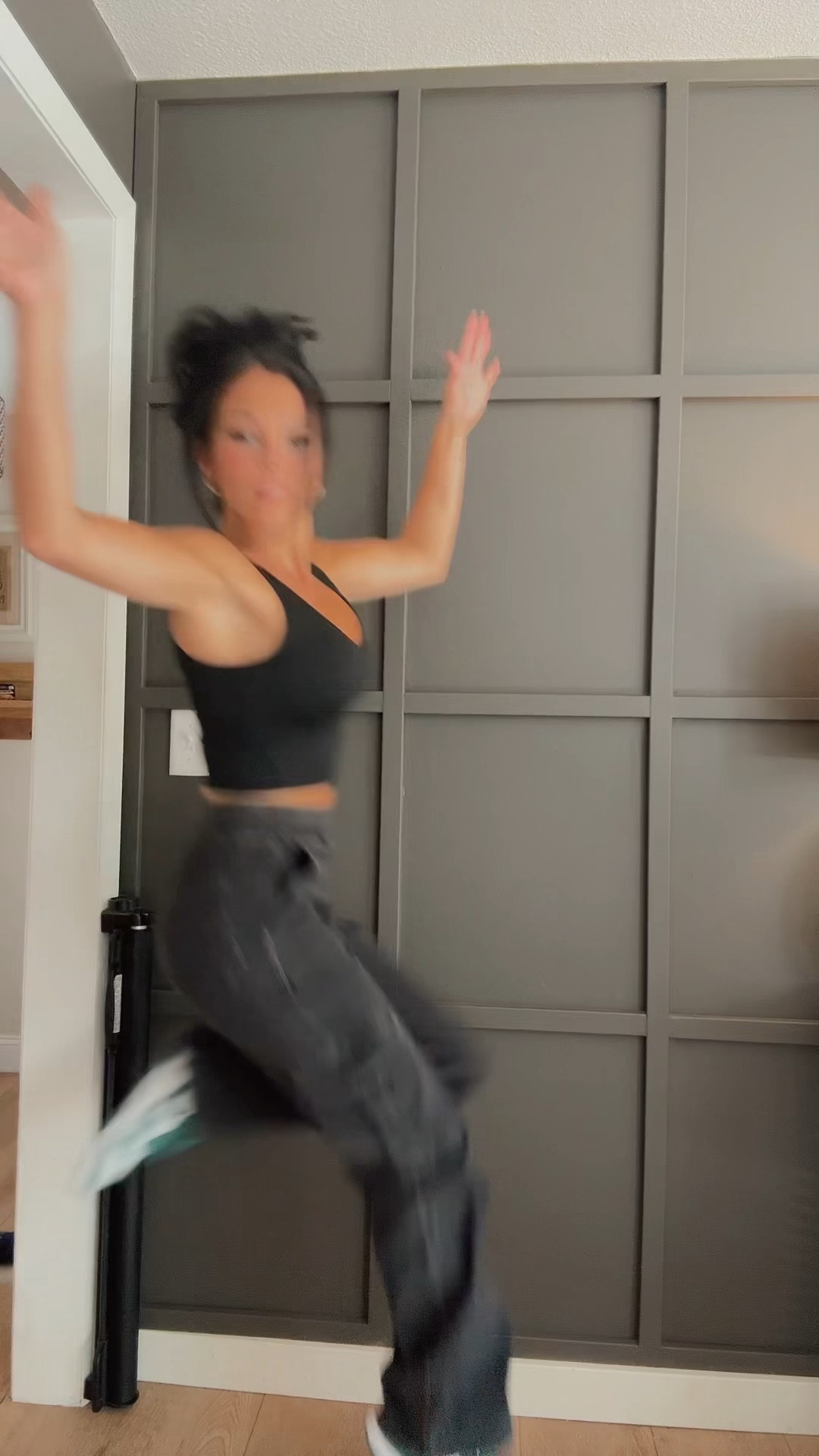 #halara #halarastretch #halaracargo #cargopants #comfypants #stretchypants #butterysoft #fallfashion #halarafashion #fashiontrends #cuteandcomfy 

#LTKActive #LTKSaleAlert #LTKStyleTip