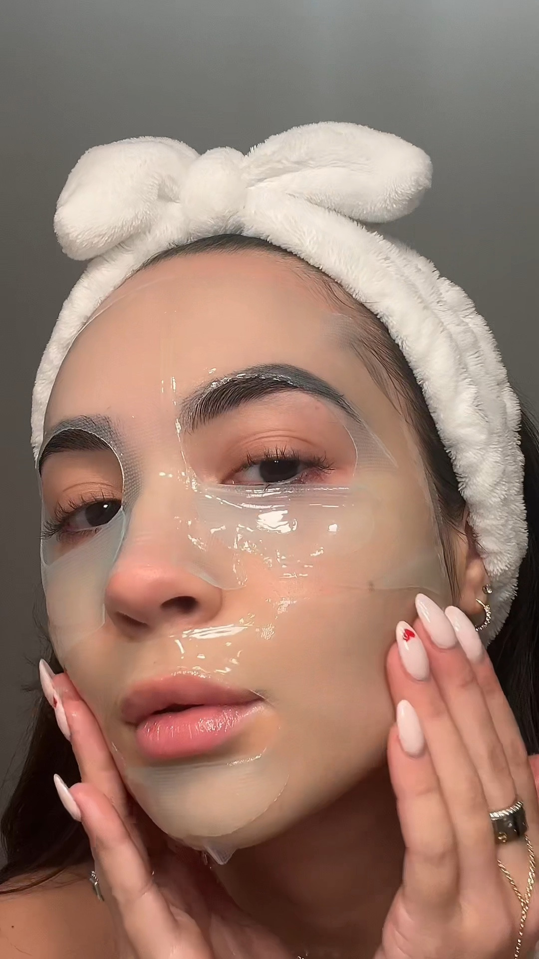 This mask is a must have for dry skin!!! It has saved me. 

#neutrogena #skincaree

#LTKMostLoved #LTKbeauty