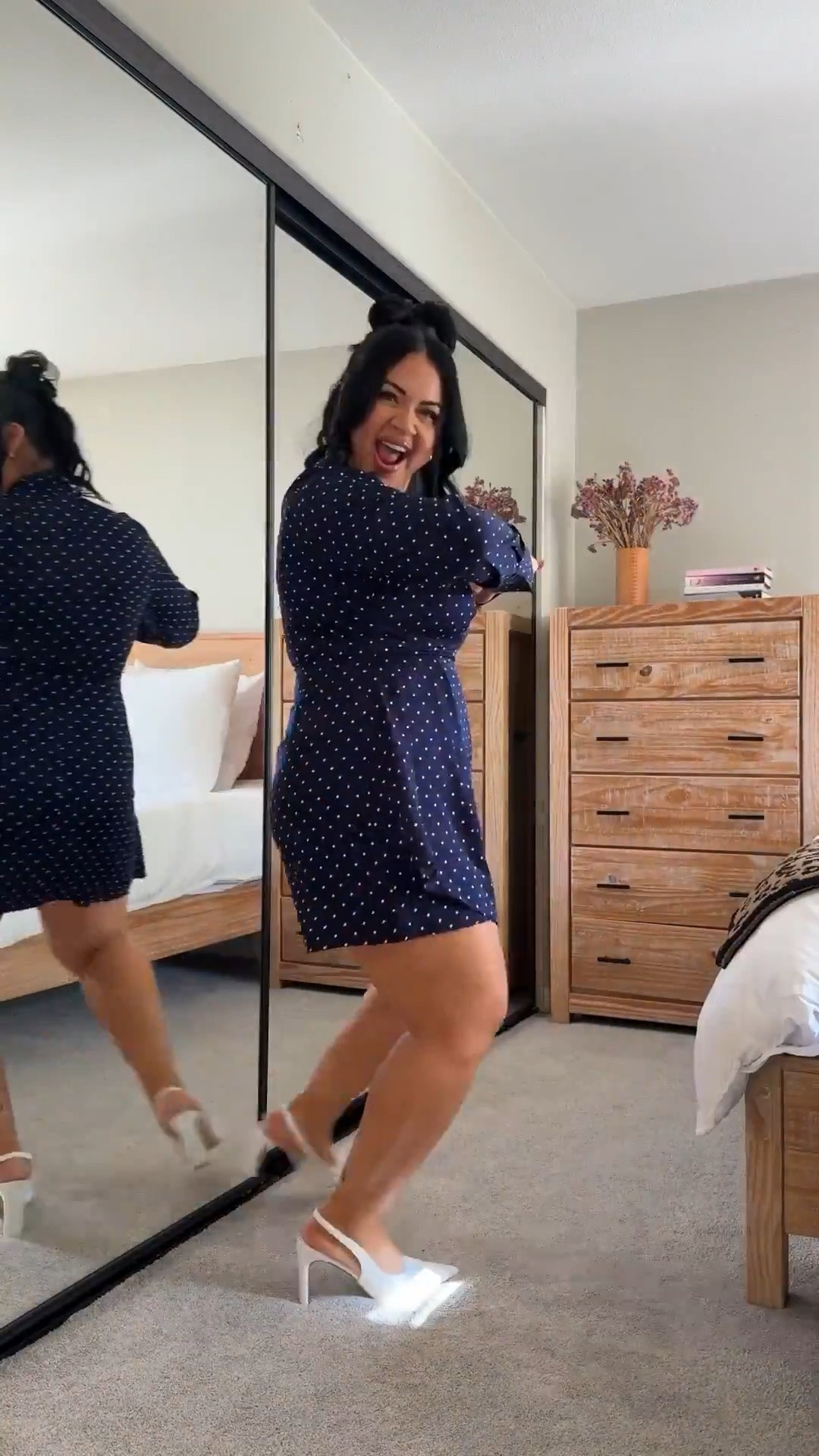 This polka dot dress is everythingggg!!!!

wearing a size xl in everything you see here! 

Polkadot dress, collared dress, date night dress, girls night out dress, spring dresses, midsize, Tori block