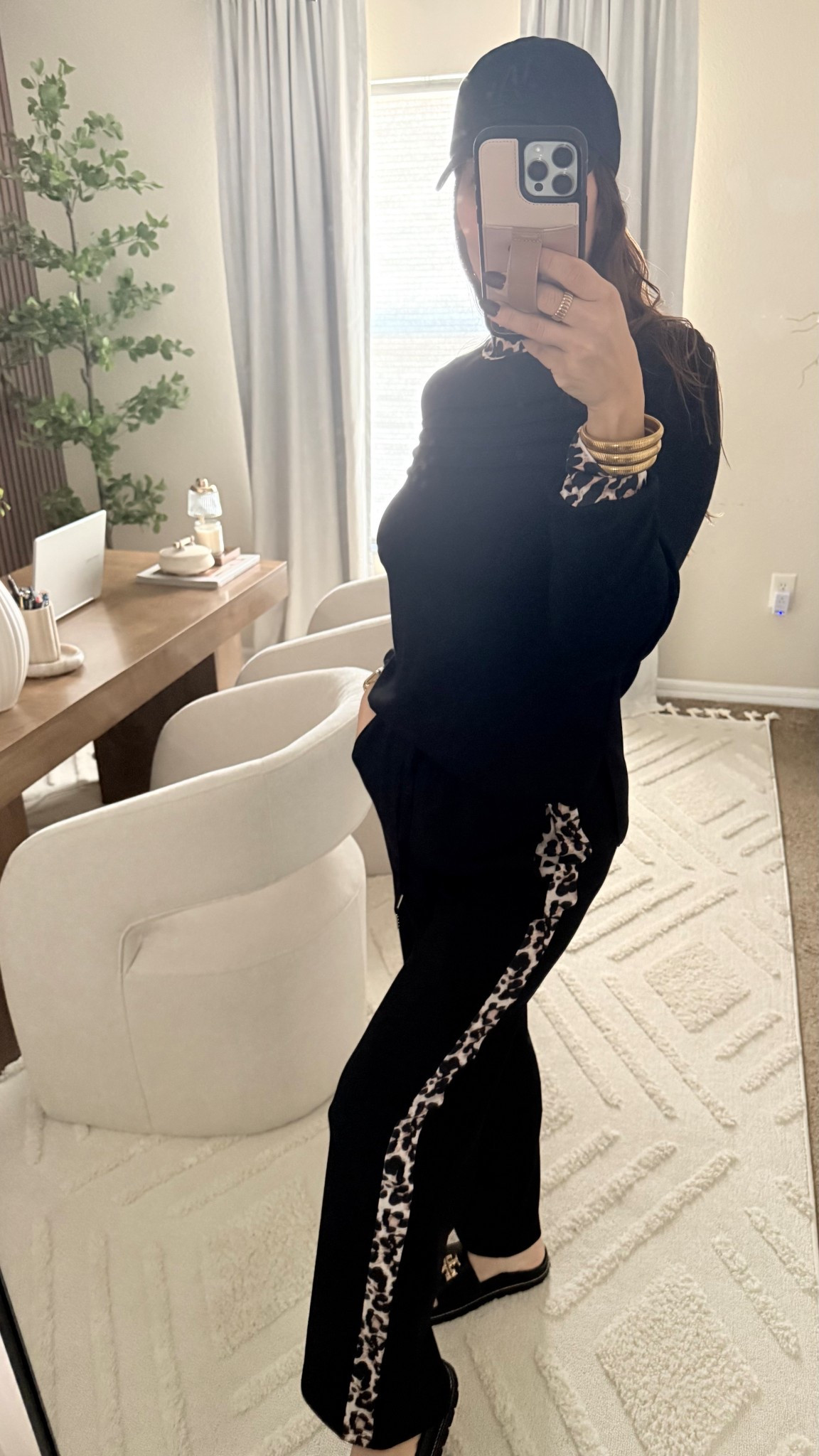 Set of 2 sweater and pants 


#LTKdayinmylife #LTKSeasonal #LTKFindsUnder50