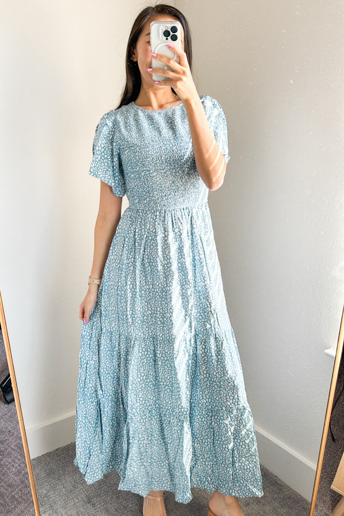 Dress (small), spring dress, floral dress, smocked dress, maxi dress, Amazon fashion, Amazon dress, Amazon floral dress, Amazon spring dresss

#LTKfindsunder50 #LTKSeasonal #LTKstyletip