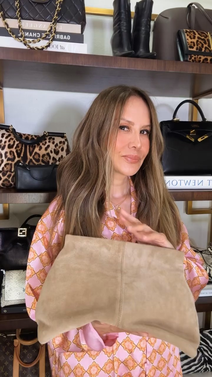 My favorite clutch!
It’s so versatile! 

#LTKMothersDay #LTKgrwm #LTKootd