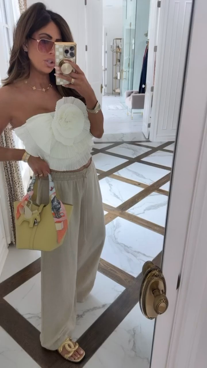 Amazon Vacation OOTD!! Wearing a medium in the top and linen pants!! Some of these items are marked down for Prime Day!! 

Amazon fashion, Amazon finds,  Nordstrom fashion, Hermes, Hermes lookalike, Vacation outfits, Summer outfits, Beach vacation outfits, Summer, Post swim outfits, Gemme Beauty, Emily Gemma

#LTKootd #LTKSeasonal #LTKdayinmylife