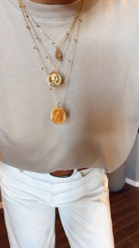 Triple coin necklace $29

#LTKGiftGuide #LTKStyleTip #LTKFindsUnder50