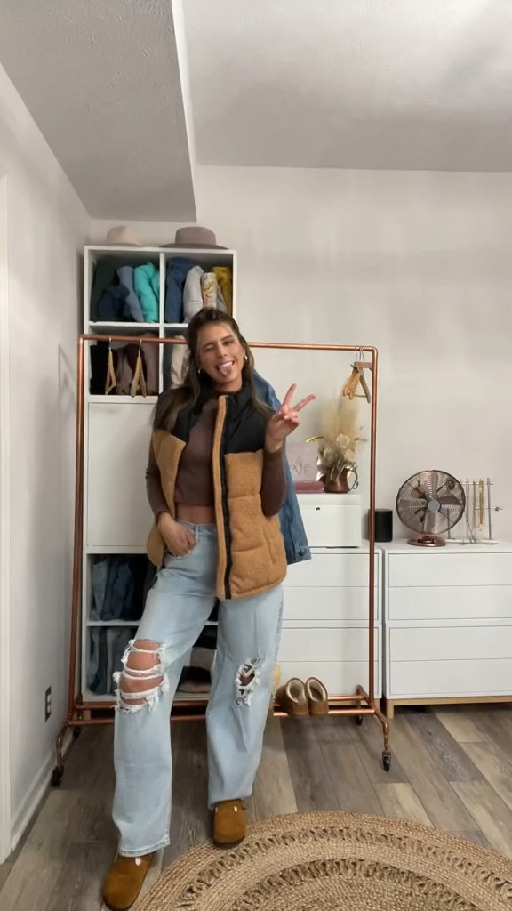 The 90s baggy jeans of your dreams. So flattering, comfortable, wide legged, and under $25. Currently on sale 30% off! 

Wide leg jeans
Mom jeans
Distressed jeans
Baggy jeans
Affordable fashion 


#LTKstyletip #LTKunder50 #LTKshoecrush