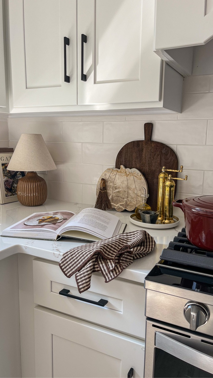 Fall Kitchen Views 🍁🍂🍎🥧

Dutch oven | Cookbooks | Marble Pumpkin Cheeseboard |  Pears | Fall Candle | Tea Towel | Mini Lamp

#LTKSeasonal #LTKStyleTip #LTKHome
